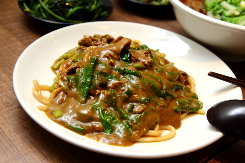 新豐美食,新竹美食,新竹美食推薦,新竹牛肉麵,吳媽媽沙茶咖哩炒麵,吳媽媽牛肉麵