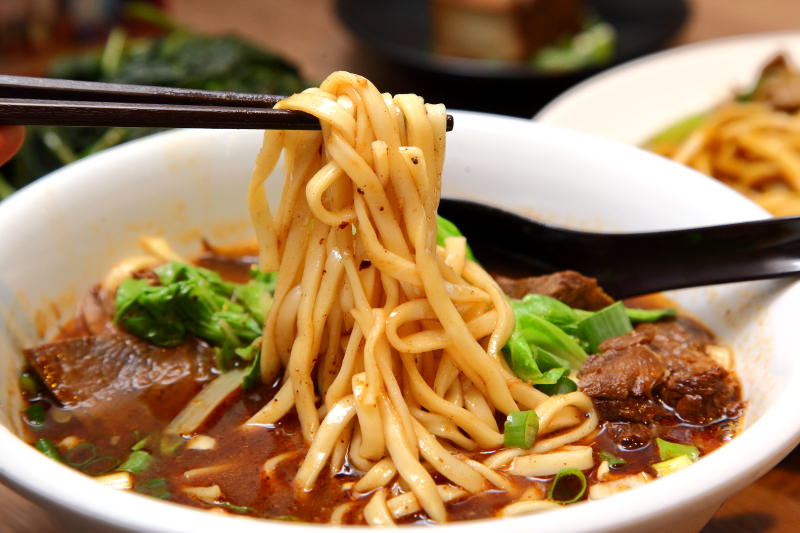 新豐美食,新竹美食,新竹美食推薦,新竹牛肉麵,吳媽媽沙茶咖哩炒麵,吳媽媽牛肉麵