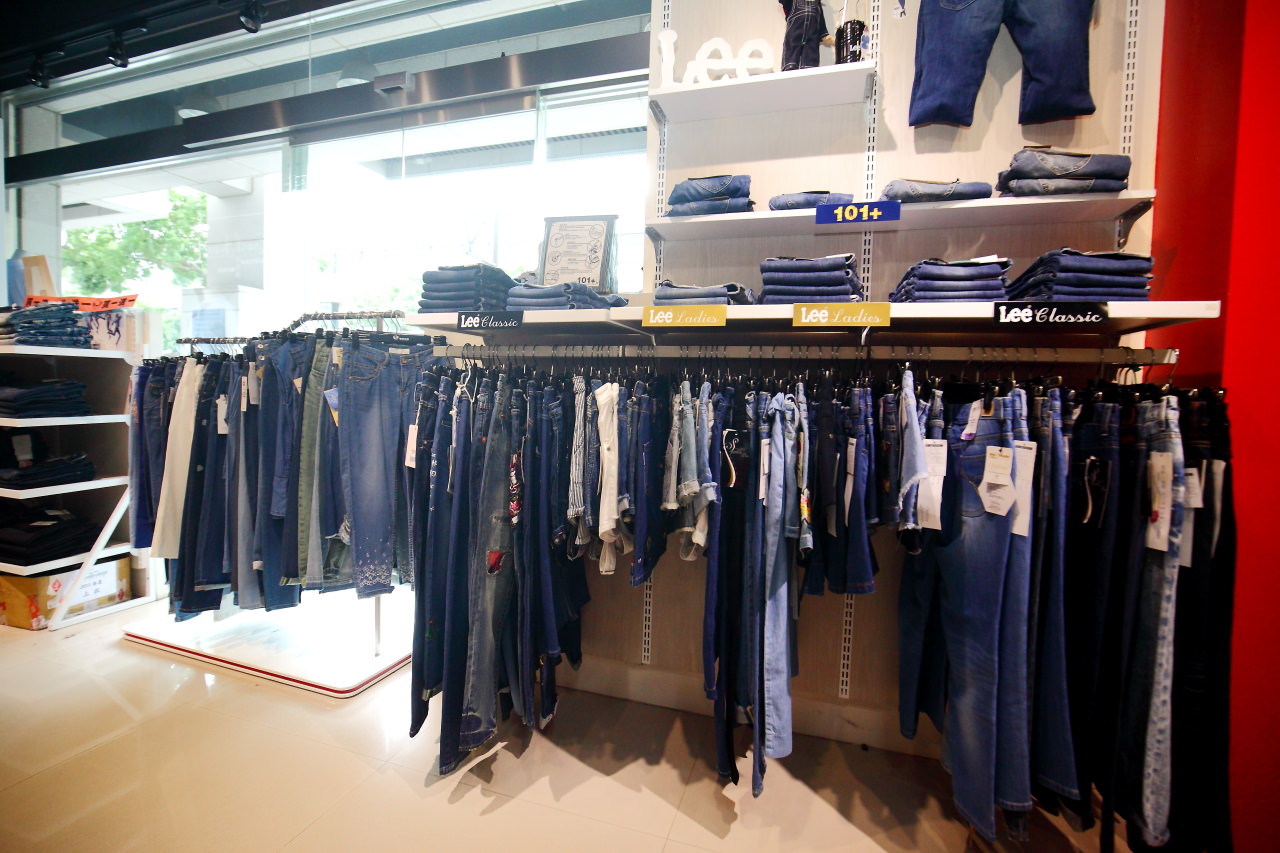 苗栗OUTLET,尚順購物中心,牛仔工坊-頭份店,頭份特賣會,苗栗特賣會,苗栗牛仔褲特賣,苗栗必逛,苗栗尚順OUTLET