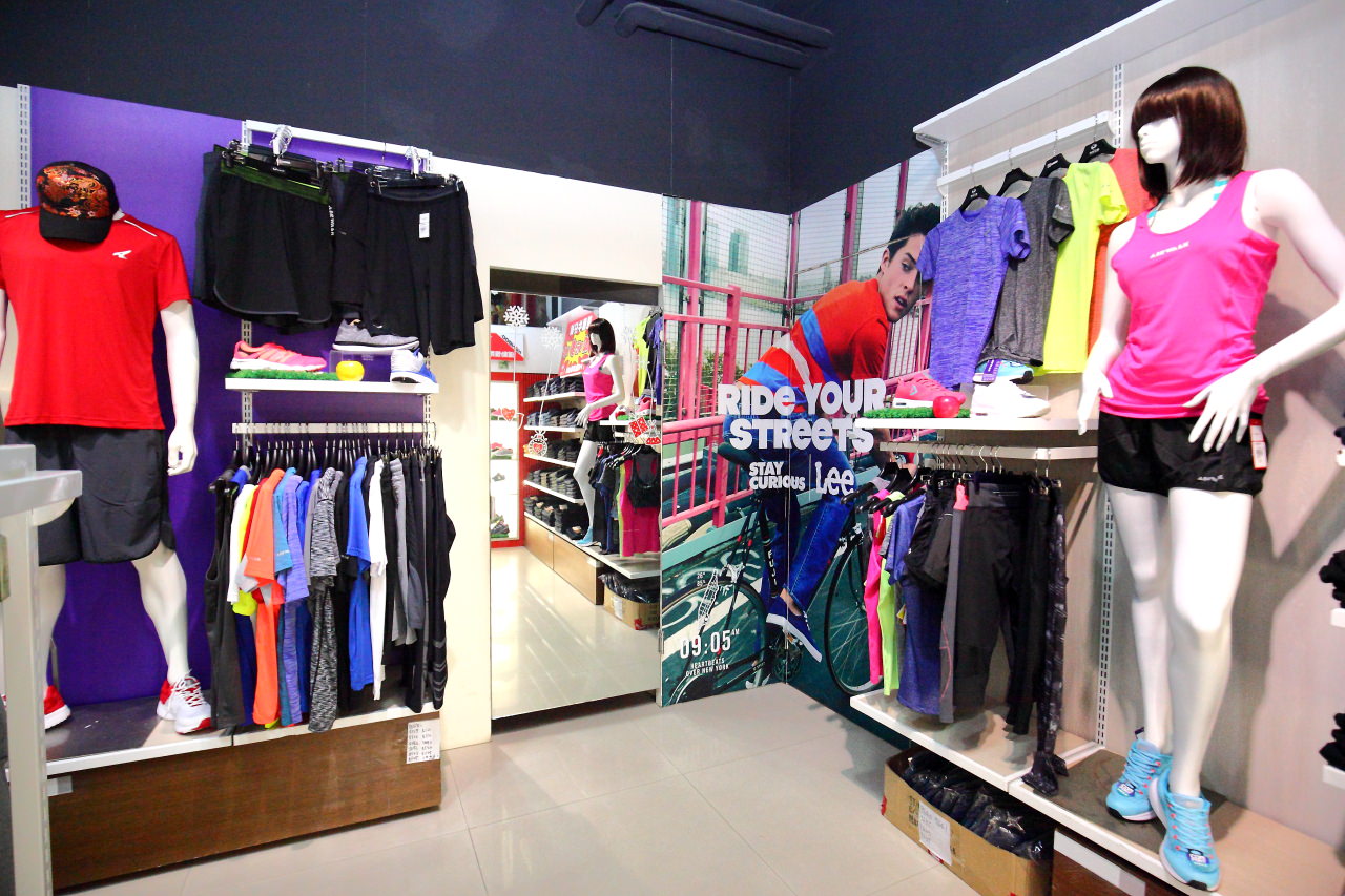 苗栗OUTLET,尚順購物中心,牛仔工坊-頭份店,頭份特賣會,苗栗特賣會,苗栗牛仔褲特賣,苗栗必逛,苗栗尚順OUTLET