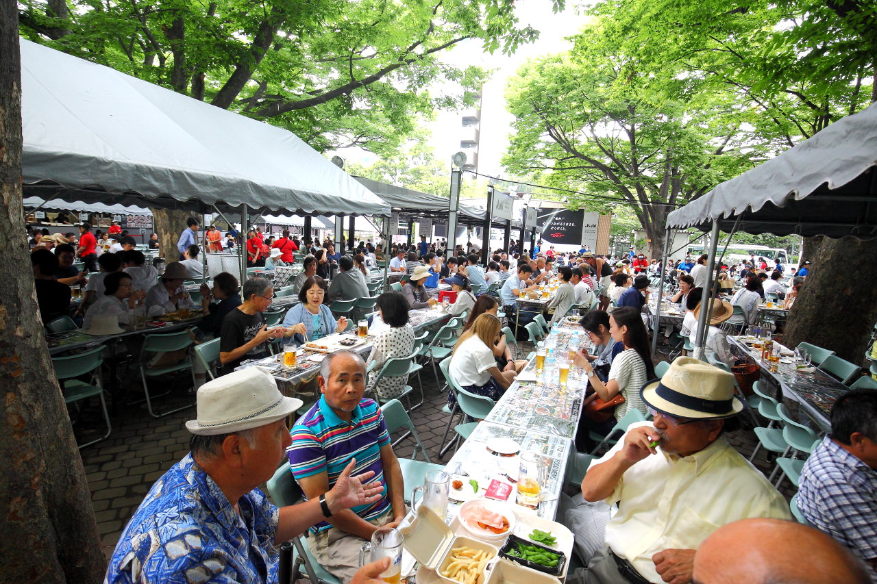 北海道旅遊推薦,札幌啤酒祭,北海道啤酒祭,夏天北海道,雄獅旅遊,大通公園啤酒季