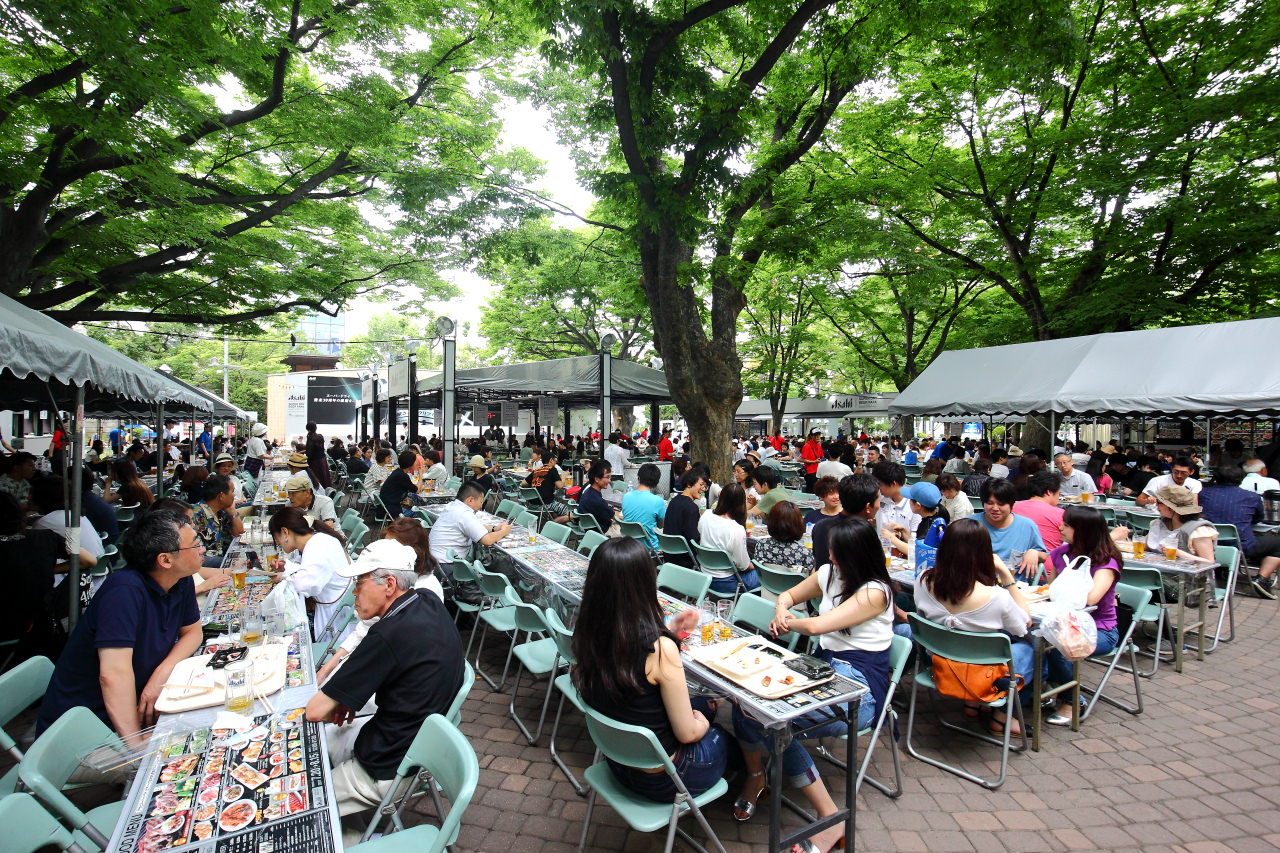 北海道旅遊推薦,札幌啤酒祭,北海道啤酒祭,夏天北海道,雄獅旅遊,大通公園啤酒季