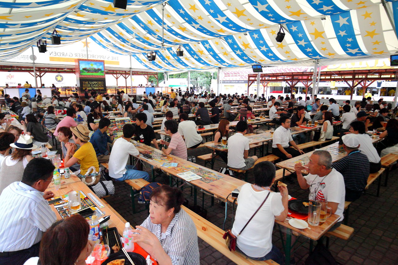 北海道旅遊推薦,札幌啤酒祭,北海道啤酒祭,夏天北海道,雄獅旅遊,大通公園啤酒季