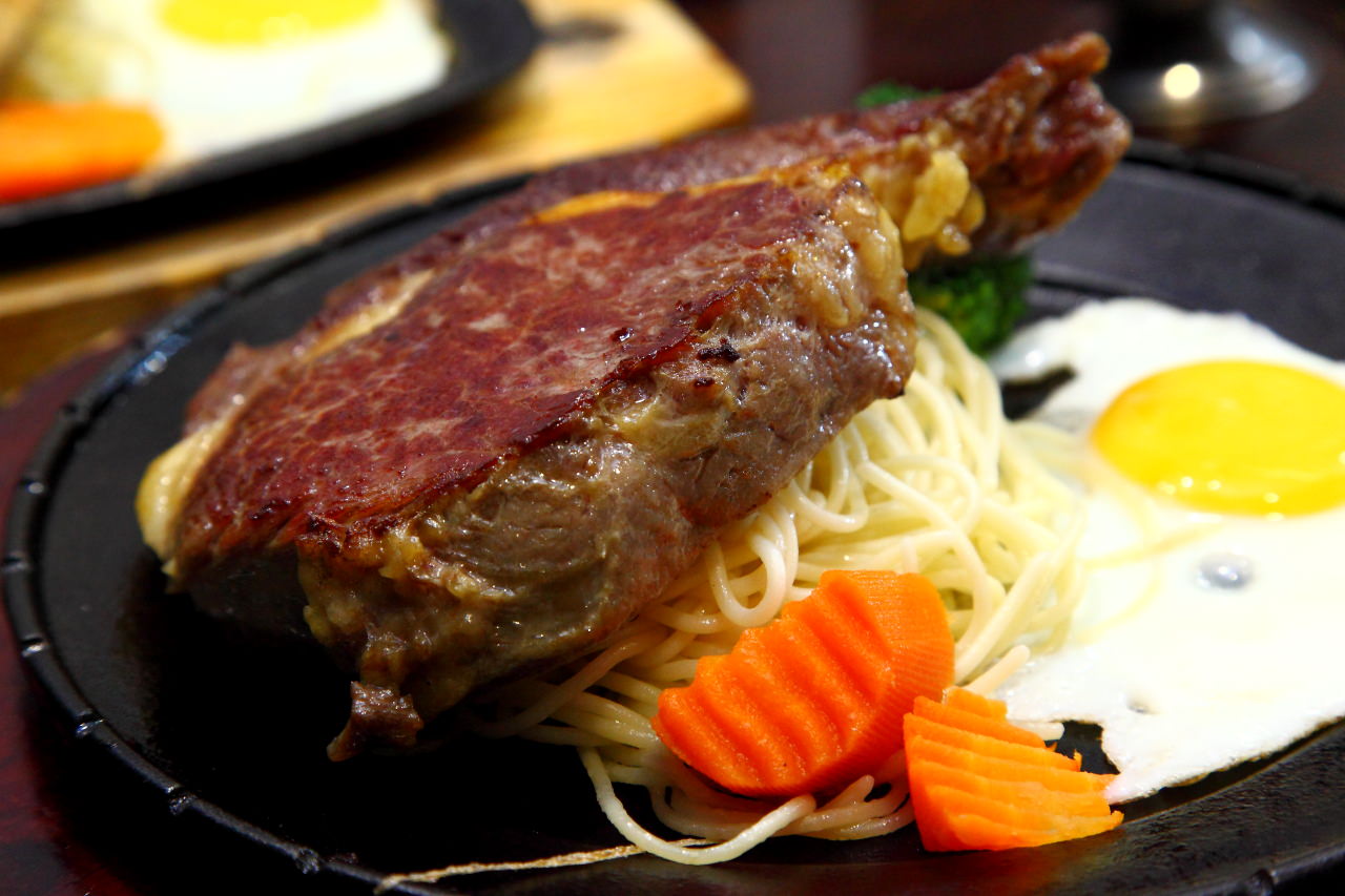 台北牛排館,台北牛排,永康街平價牛排,台北平價牛排,台北比臉大牛排,邀約,永康街牛排館