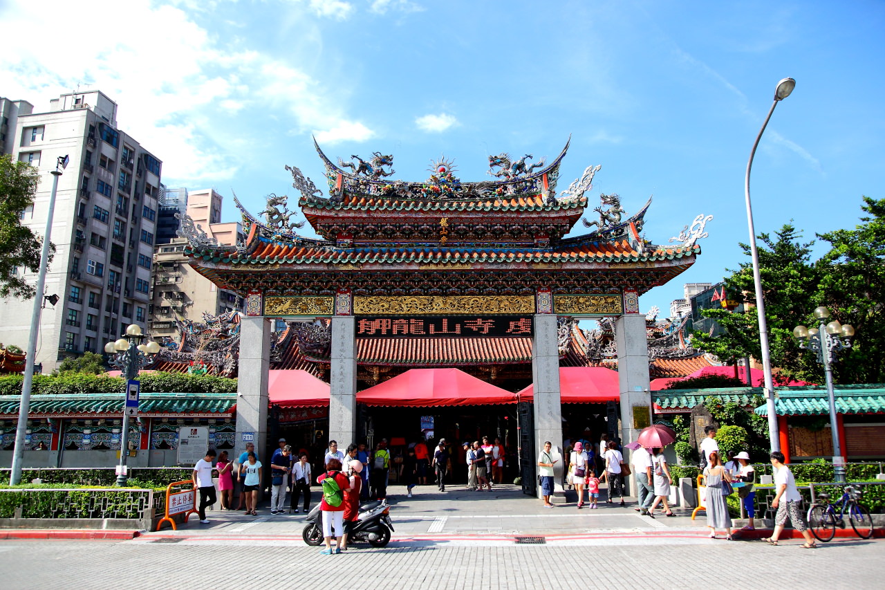 龍山寺,青山宮,西園路,艋舺商圈,萬華商圈,台北佛具街,佛具街