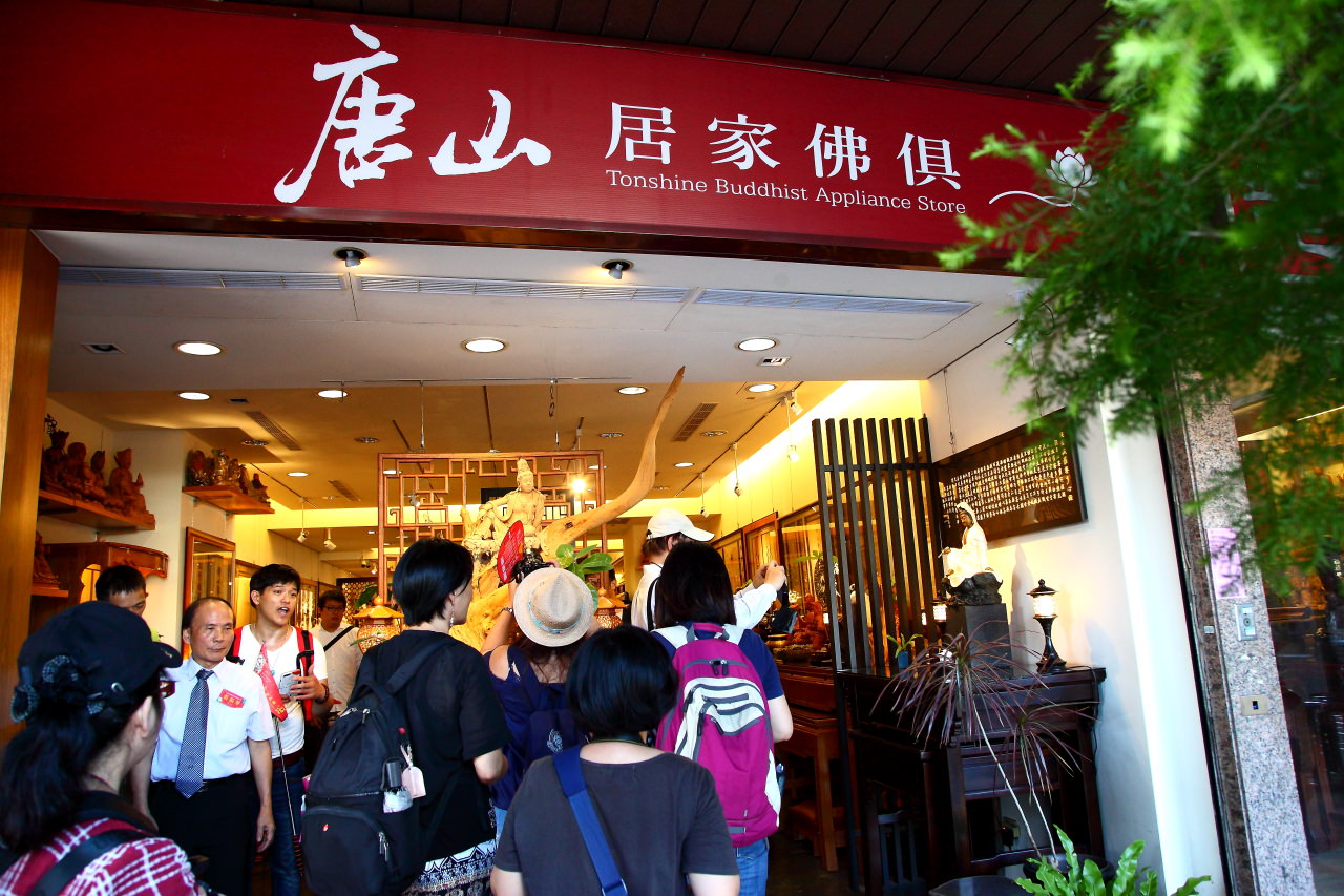 龍山寺,青山宮,西園路,艋舺商圈,萬華商圈,台北佛具街,佛具街