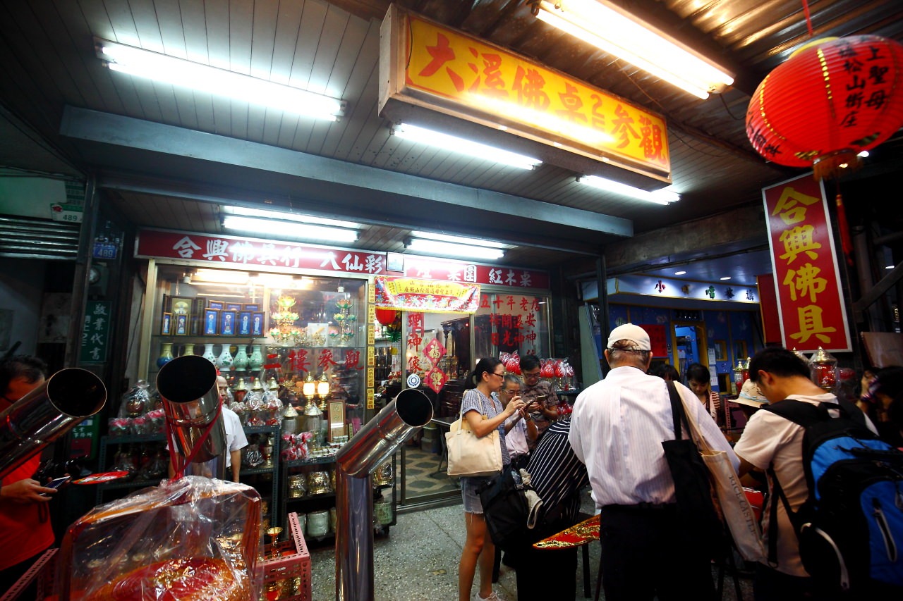 龍山寺,青山宮,西園路,艋舺商圈,萬華商圈,台北佛具街,佛具街