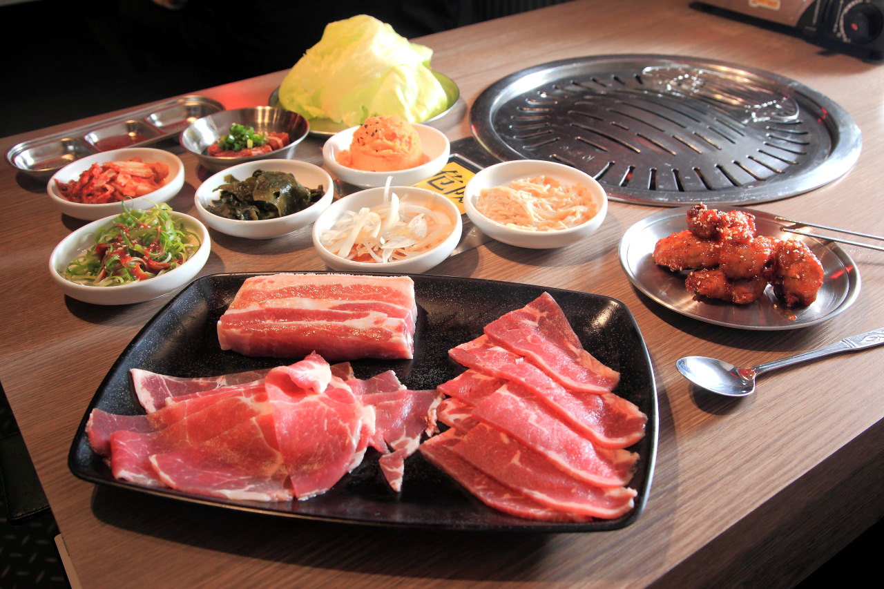 台中美食,公益路美食,公益路燒烤,台中公益路美食,台中燒烤,台中韓式燒烤,公益路韓式燒烤,五花肉 . KR mini韓國烤肉BBQ台中店,韓式燒烤吃到飽