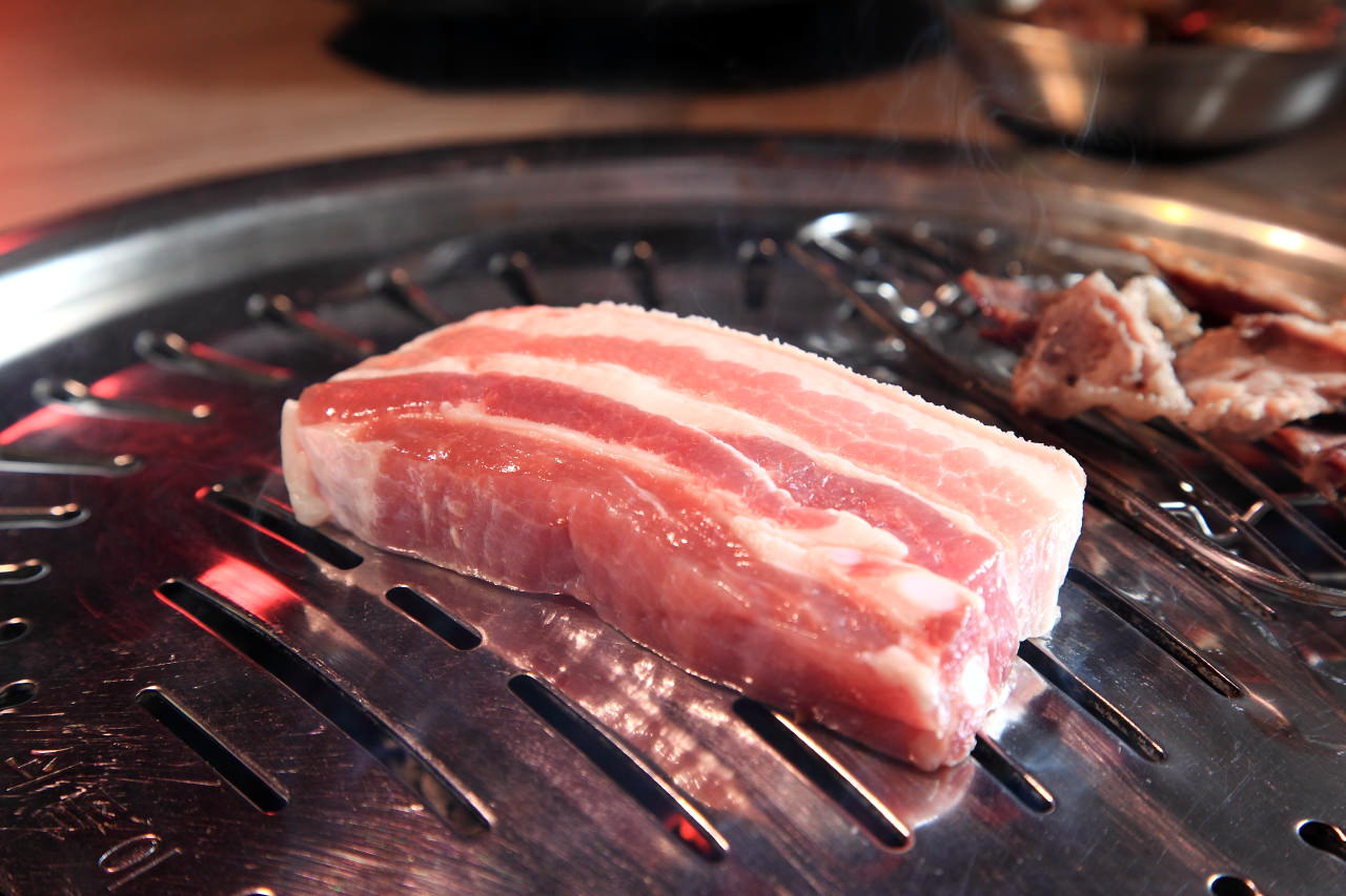 台中美食,公益路美食,公益路燒烤,台中公益路美食,台中燒烤,台中韓式燒烤,公益路韓式燒烤,五花肉 . KR mini韓國烤肉BBQ台中店,韓式燒烤吃到飽