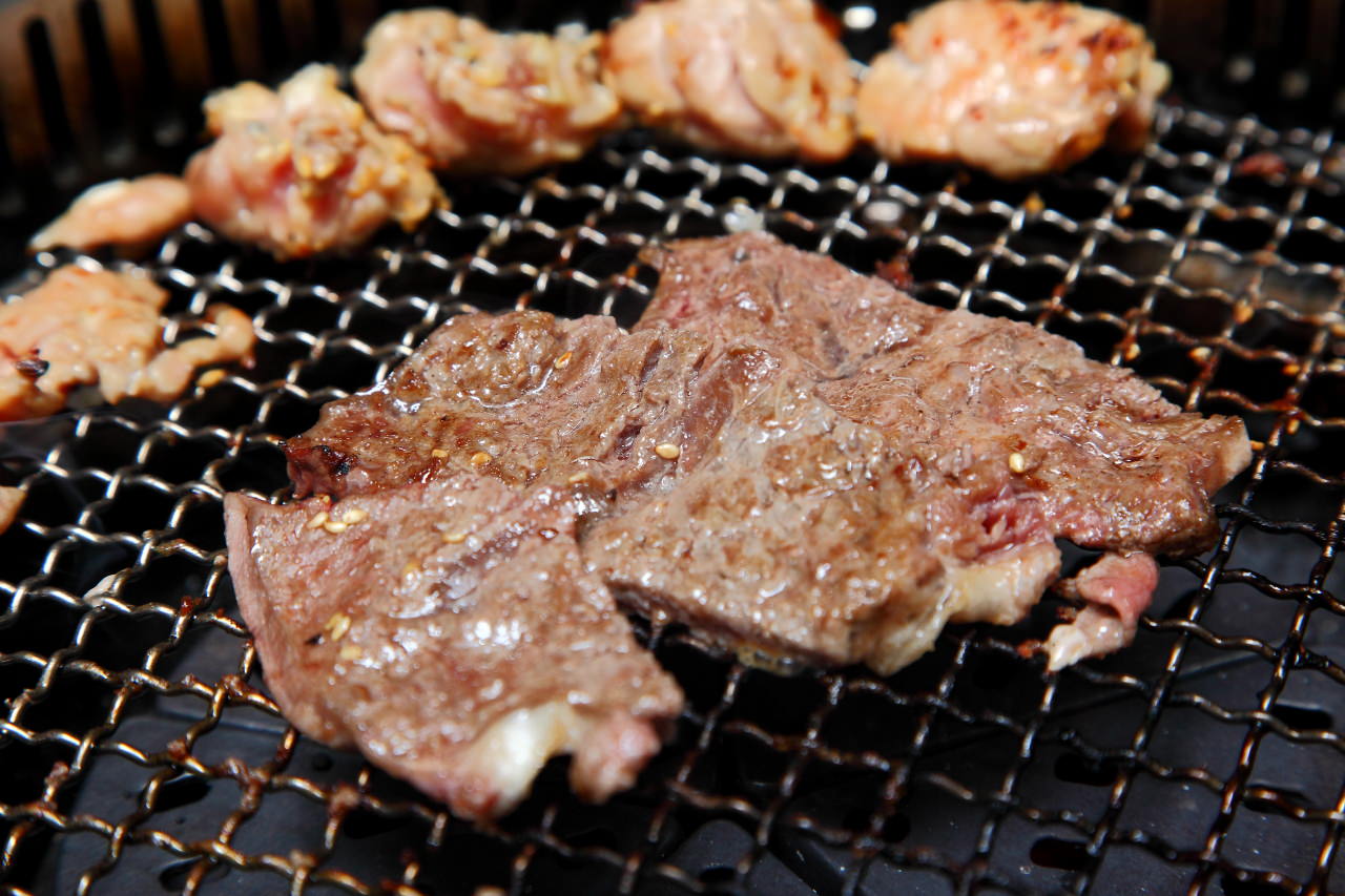 頭份燒肉,頭份燒肉吃到飽,頭份火鍋,尚順育樂世界火鍋,尚順育樂世界燒肉,苗栗燒烤,苗栗燒肉吃到飽