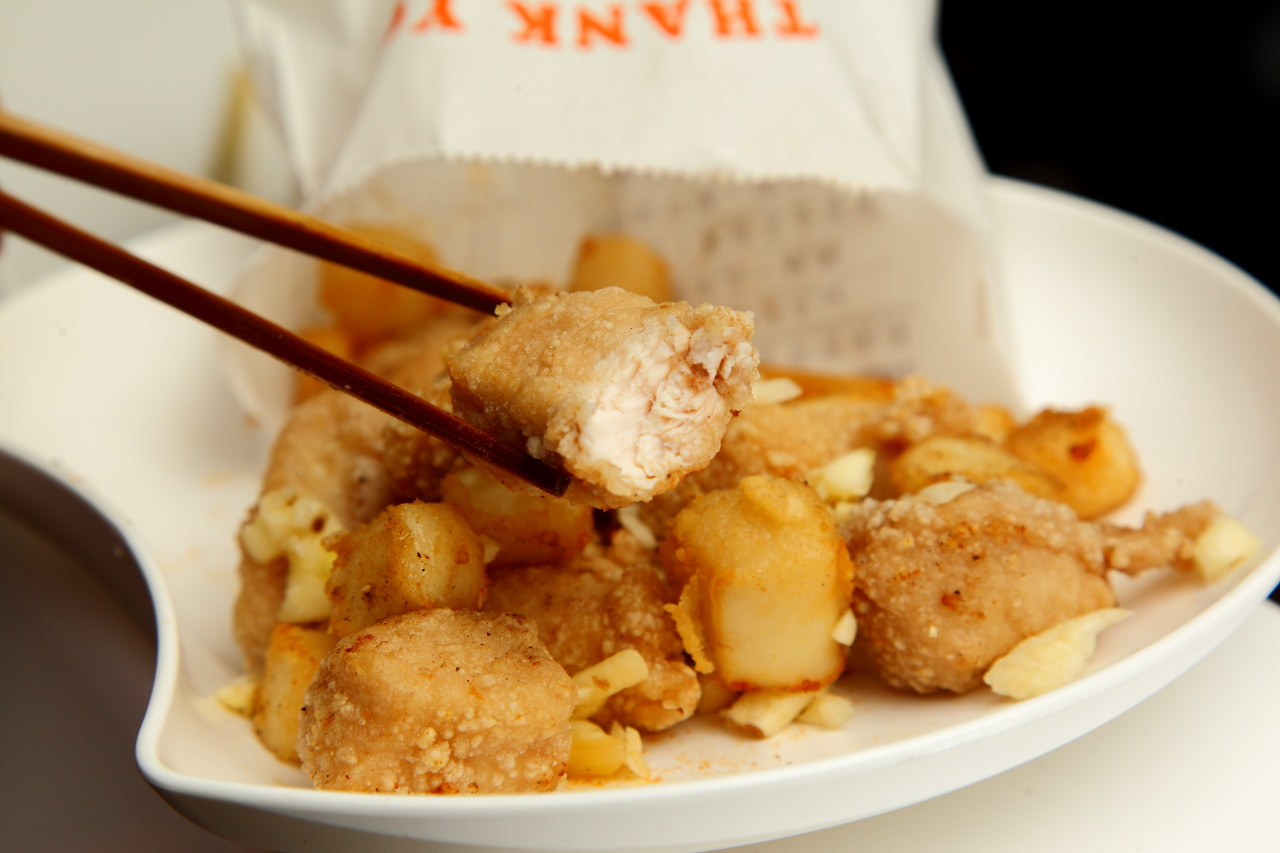 新莊美食,新莊鹽酥雞,新莊雞排,新莊新泰路美食,新莊廟口夜市美食,噴汁炸雞