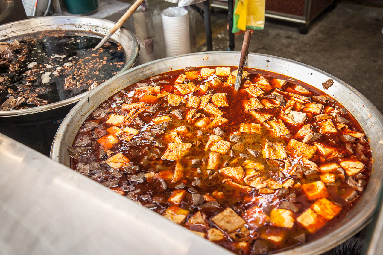 桃園美食,南崁美食,蘆竹美食,南崁臭豆腐,南崁麻辣臭豆腐,仁愛黃昏市場,仁愛黃昏市場美食,南崁消夜,妖獸麻麻辣臭豆腐