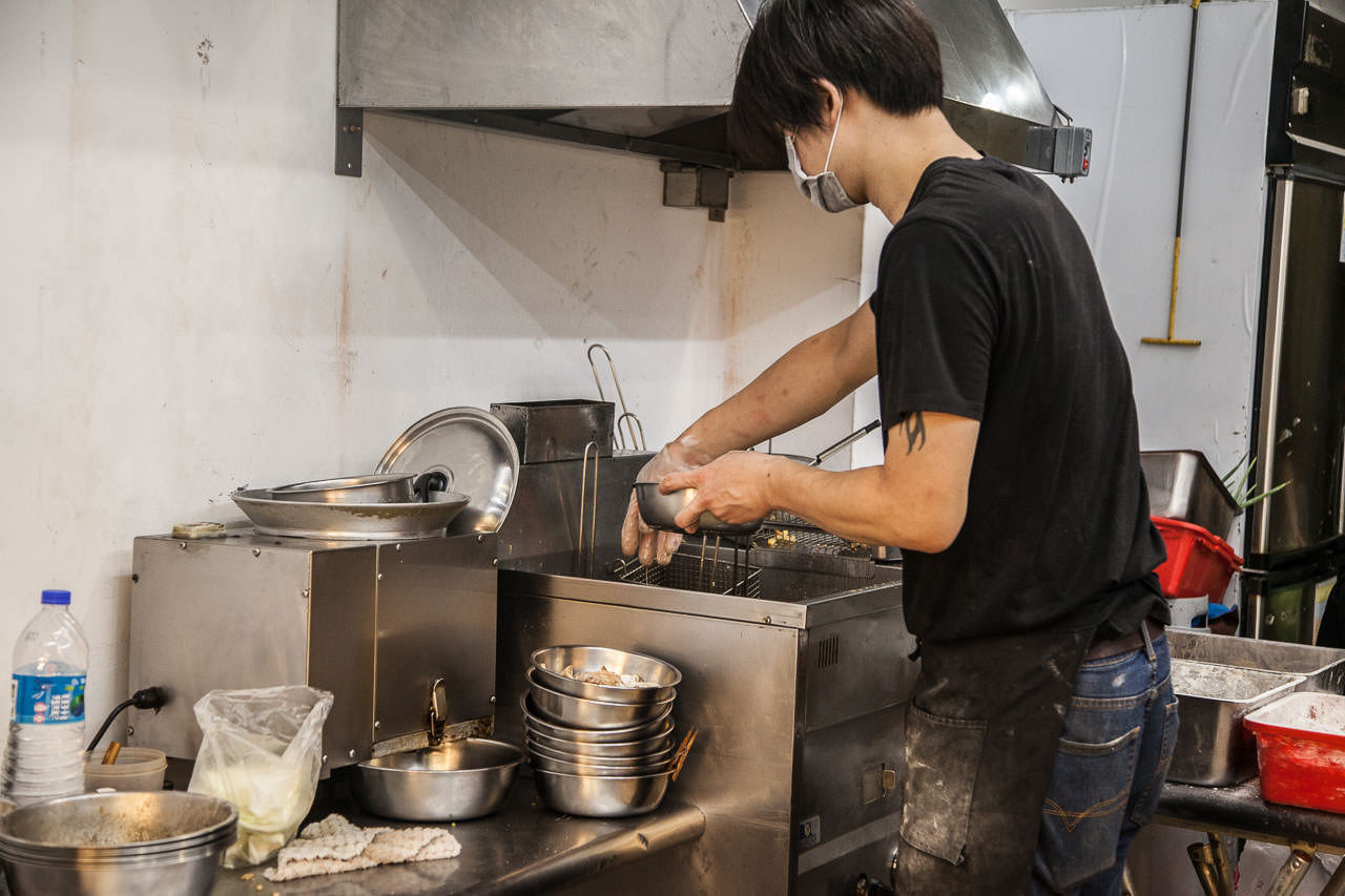 邀稿,桃園美食,桃園小吃,桃園鹽酥雞,鹽酥雞推薦,龍安街美食,桃園消夜,焣炸炸物專賣