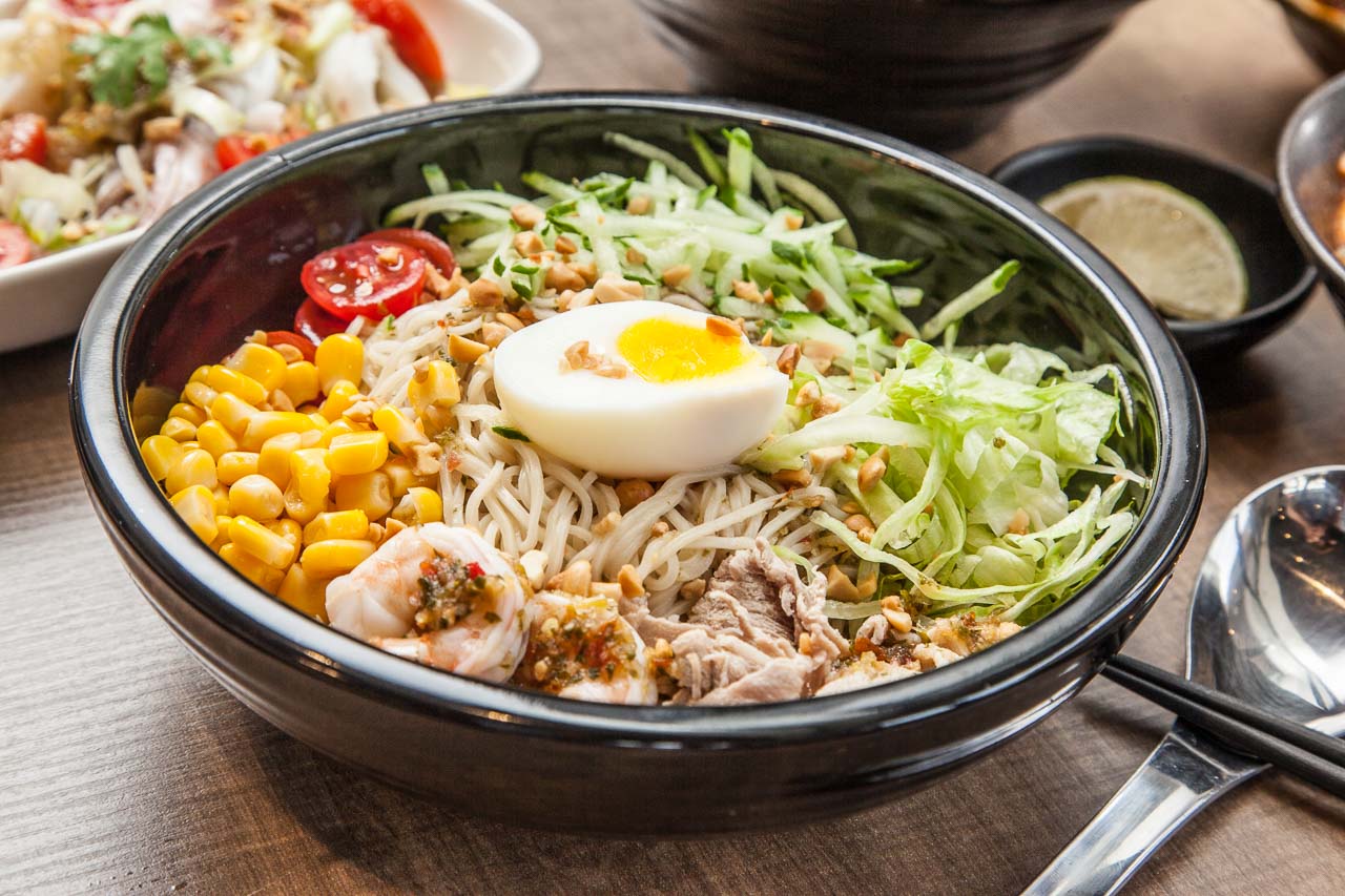 蘆竹泰式料理,桃園美食,南崁美食,桃園涼麵,蘆竹麵店,大竹美食,創意涼麵,伊藤萬游泳學校,小卷米粉,泰式拉麵,泰式小吃
