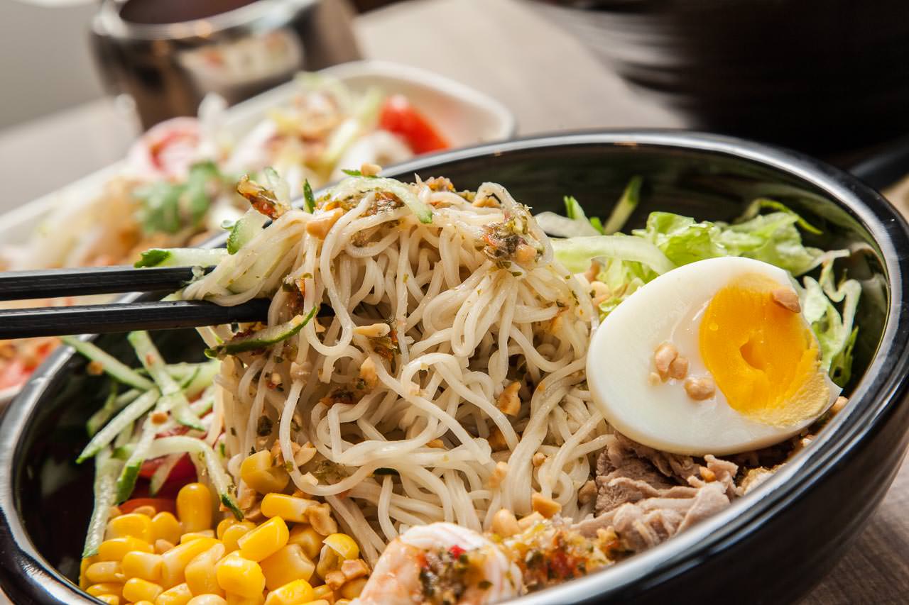 蘆竹泰式料理,桃園美食,南崁美食,桃園涼麵,蘆竹麵店,大竹美食,創意涼麵,伊藤萬游泳學校,小卷米粉,泰式拉麵,泰式小吃