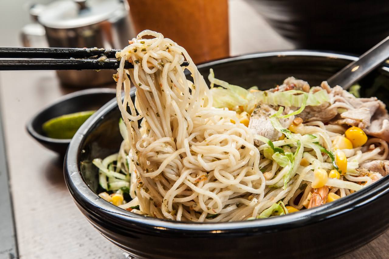 蘆竹泰式料理,桃園美食,南崁美食,桃園涼麵,蘆竹麵店,大竹美食,創意涼麵,伊藤萬游泳學校,小卷米粉,泰式拉麵,泰式小吃