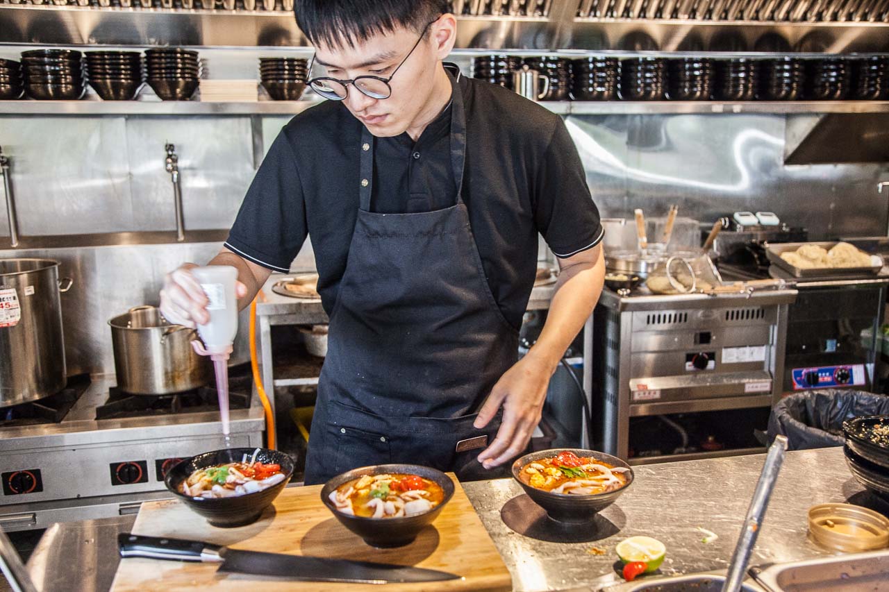蘆竹泰式料理,桃園美食,南崁美食,桃園涼麵,蘆竹麵店,大竹美食,創意涼麵,伊藤萬游泳學校,小卷米粉,泰式拉麵,泰式小吃
