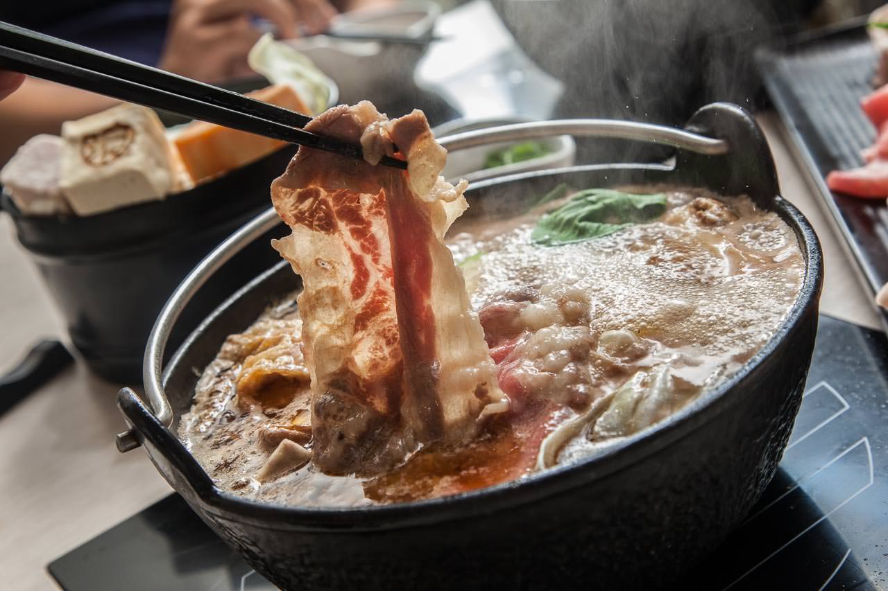 台北痛風鍋,滾吧 Qunba 鍋物 萬隆店,台北展覽,台北火鍋,台北海鮮火鍋,台北火鍋推薦,台北鍋物,文山區美食,台北鍋物推薦,台北龍蝦火鍋