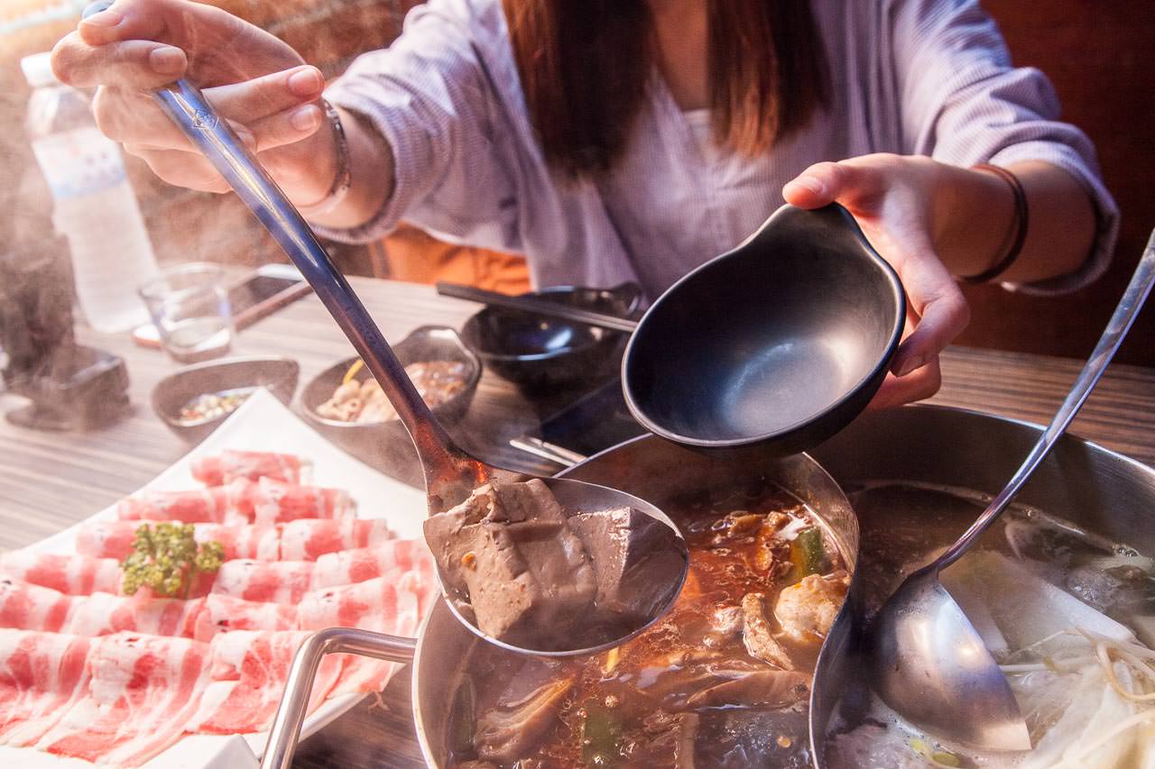 台北麻辣火鍋,東區麻辣火鍋,市民大道麻辣火鍋,台北麻辣火鍋推薦,張飛重慶麻辣鍋,重慶麻辣鍋