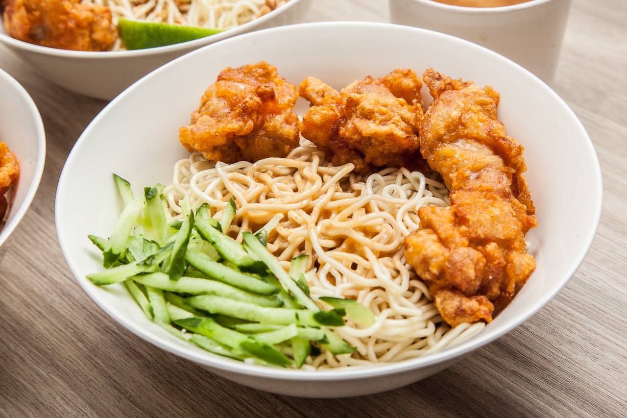 晴光商圈美食,中山區美食,台北炸雞,台北炸雞推薦,台北涼麵,文青涼麵,台北必吃涼麵,台北涼麵推薦,晴光美食,初麵炸雞涼麵,台北美食