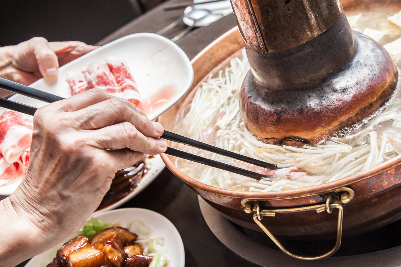 台北酸白菜鍋,台北眷村菜,新店眷村菜,台北美食,台北餐廳,新店美食,新店餐廳,老蔣的家鄉味,台北必吃,新店酸白菜鍋