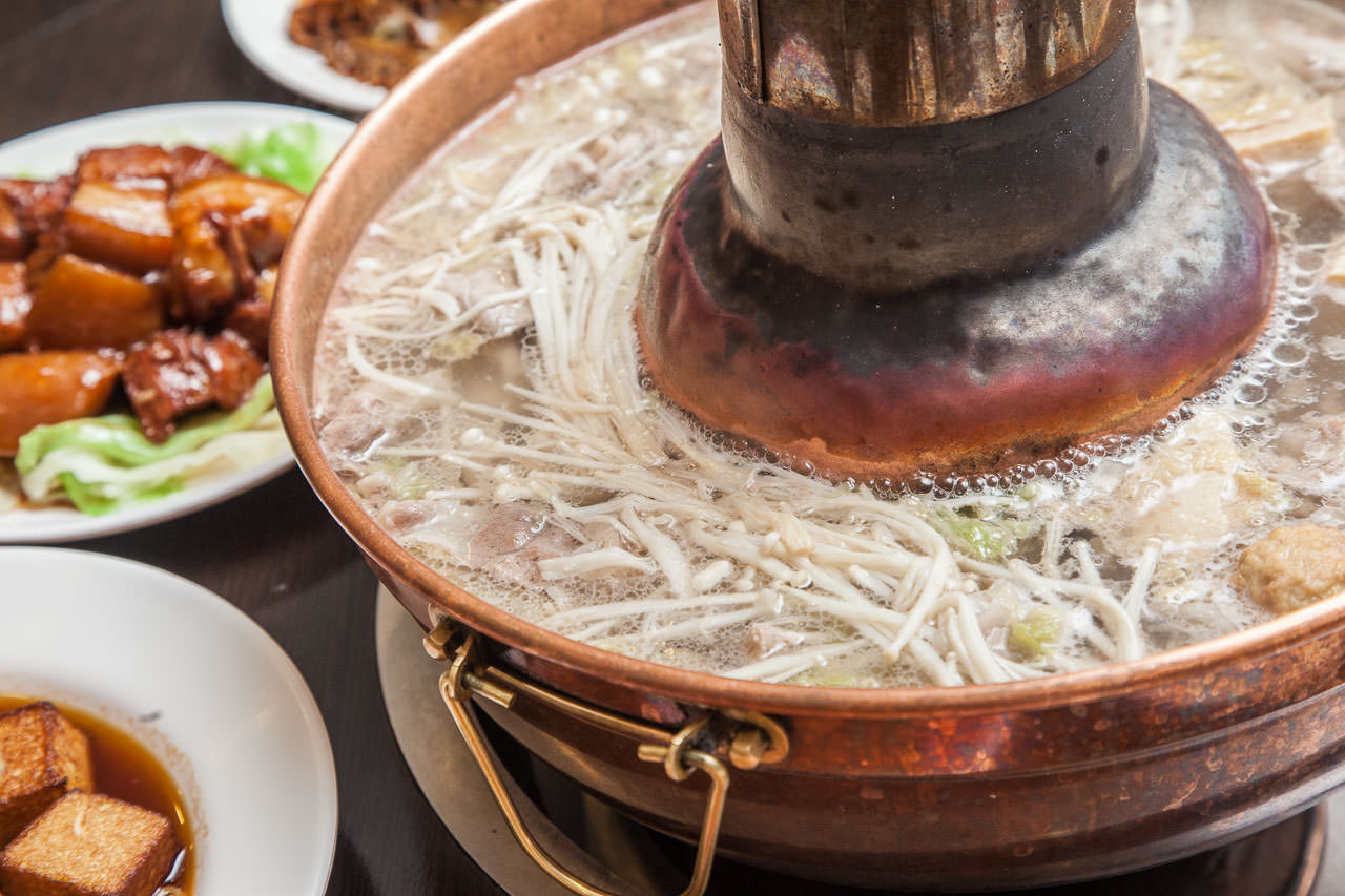 台北酸白菜鍋,台北眷村菜,新店眷村菜,台北美食,台北餐廳,新店美食,新店餐廳,老蔣的家鄉味,台北必吃,新店酸白菜鍋