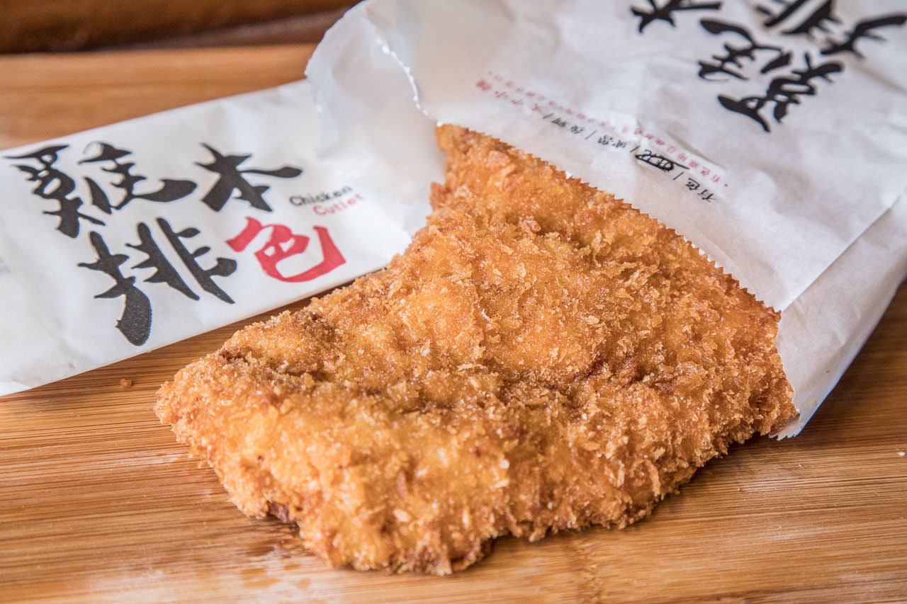 新竹小吃,新竹雞排推薦,新竹小吃推薦,馬卡龍雞排,新竹好吃雞排,雞排本色-新竹中正店,雞排本色,新竹美食