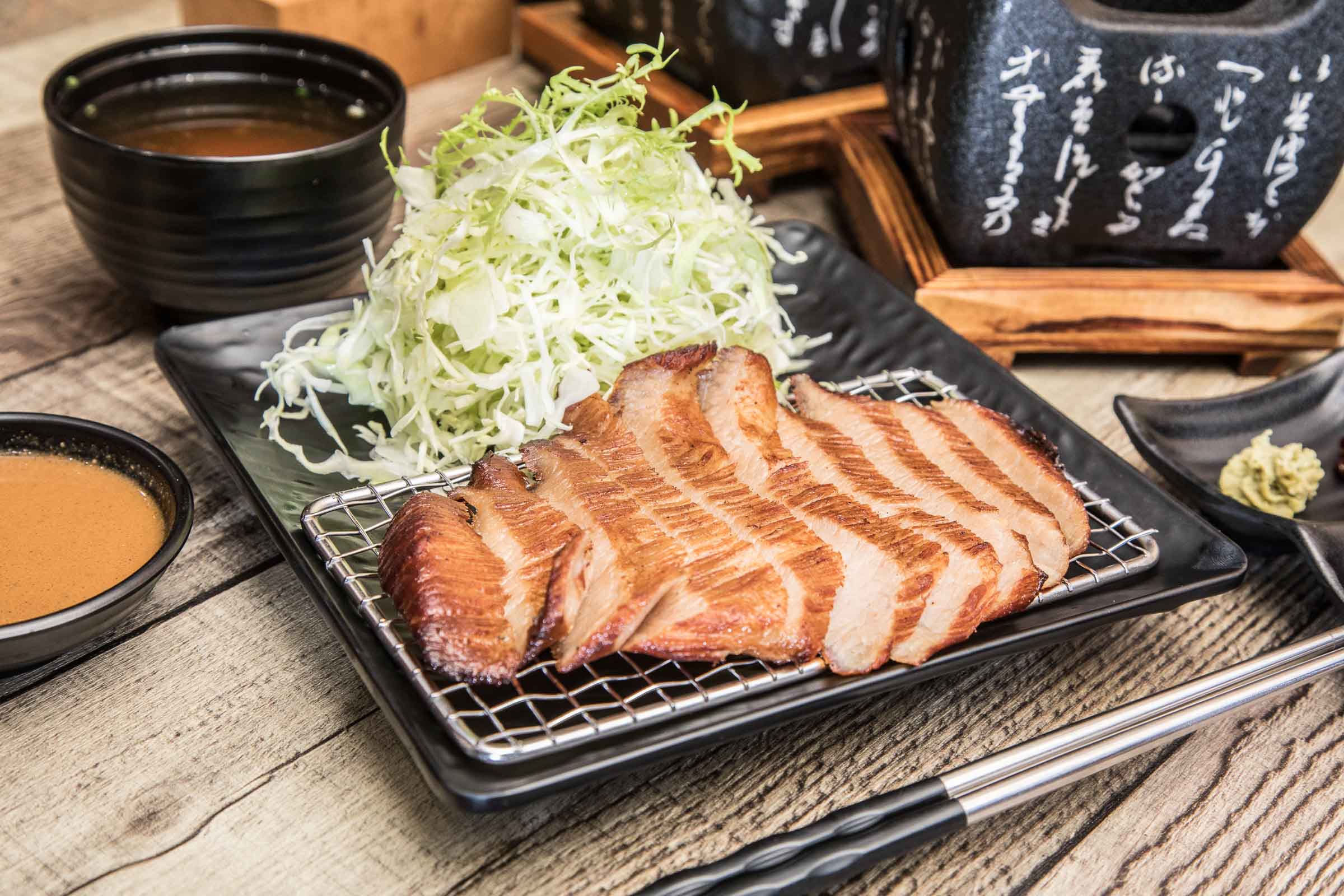 桃園美食,桃園火車站美食,桃園炸牛排,桃園炸牛排推薦,桃園小吃推薦,新光三越美食推薦,虎次郎日式炸牛排-新光三越桃園站前店,虎次郎日式炸牛排