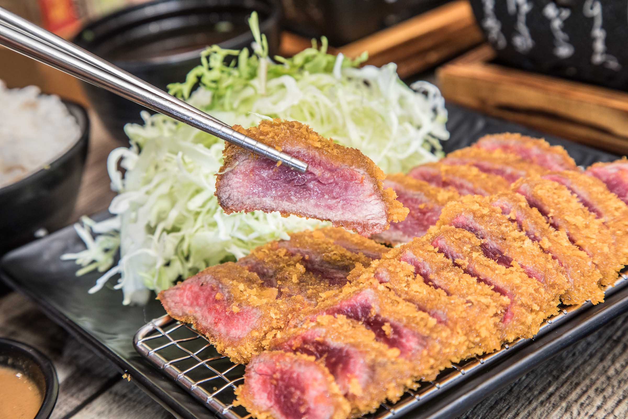 桃園美食,桃園火車站美食,桃園炸牛排,桃園炸牛排推薦,桃園小吃推薦,新光三越美食推薦,虎次郎日式炸牛排-新光三越桃園站前店,虎次郎日式炸牛排