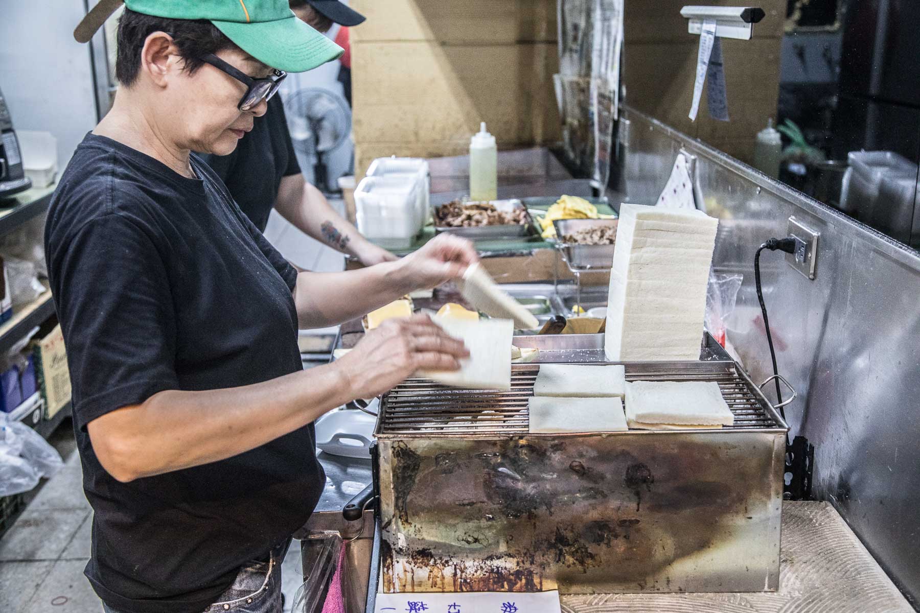 台北早午餐,台北早餐推薦,好遞食肉蛋炭烤三明治-通化店,好遞食肉蛋炭烤三明治,好遞食通化店,台北炭烤吐司,台北早餐,通化街美食