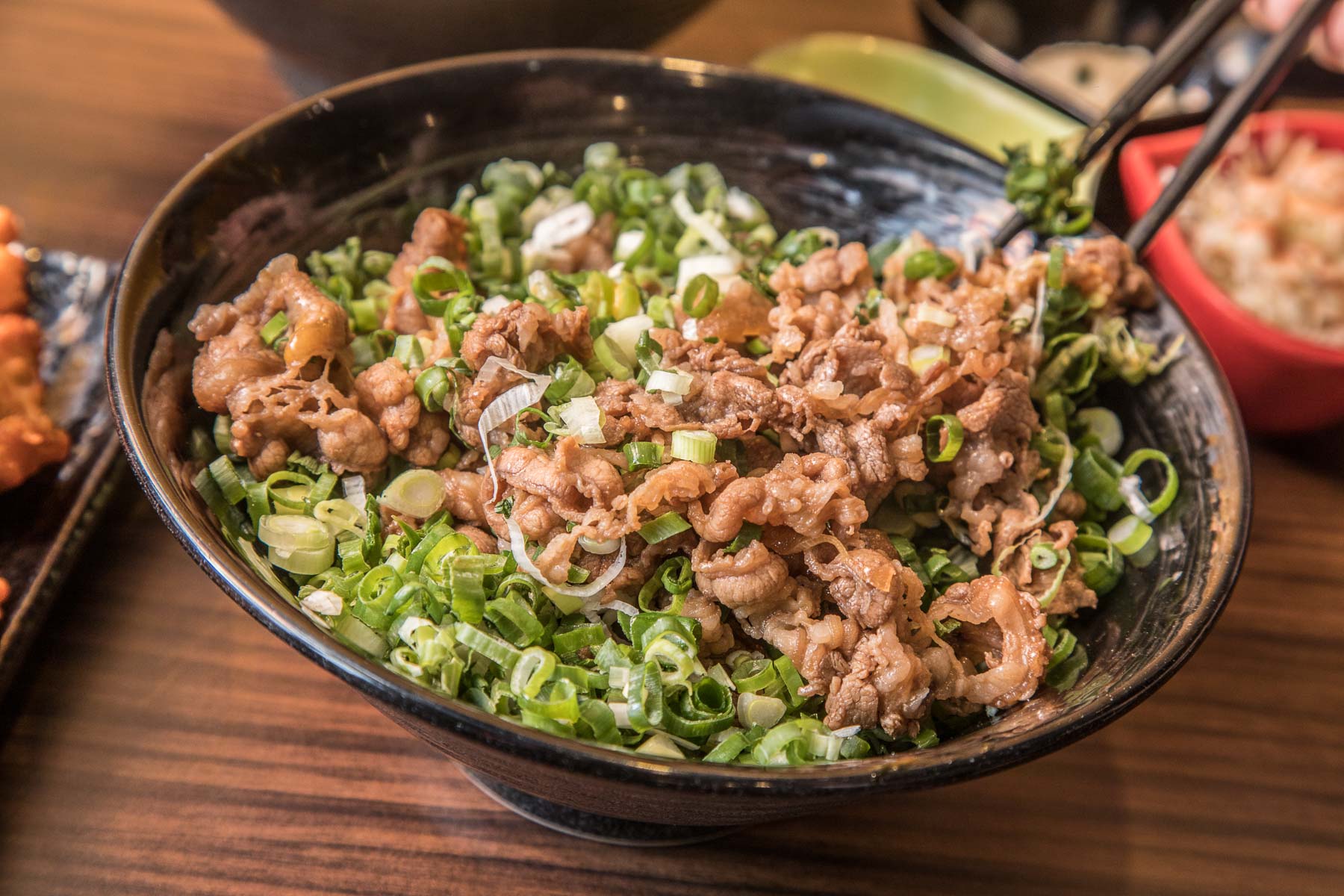 新丼,韓美新丼,中山美食,中山區美食,台北丼飯,中山丼飯,新光三越南西美食,新光三越周邊美食,中山區小吃,中山區必吃