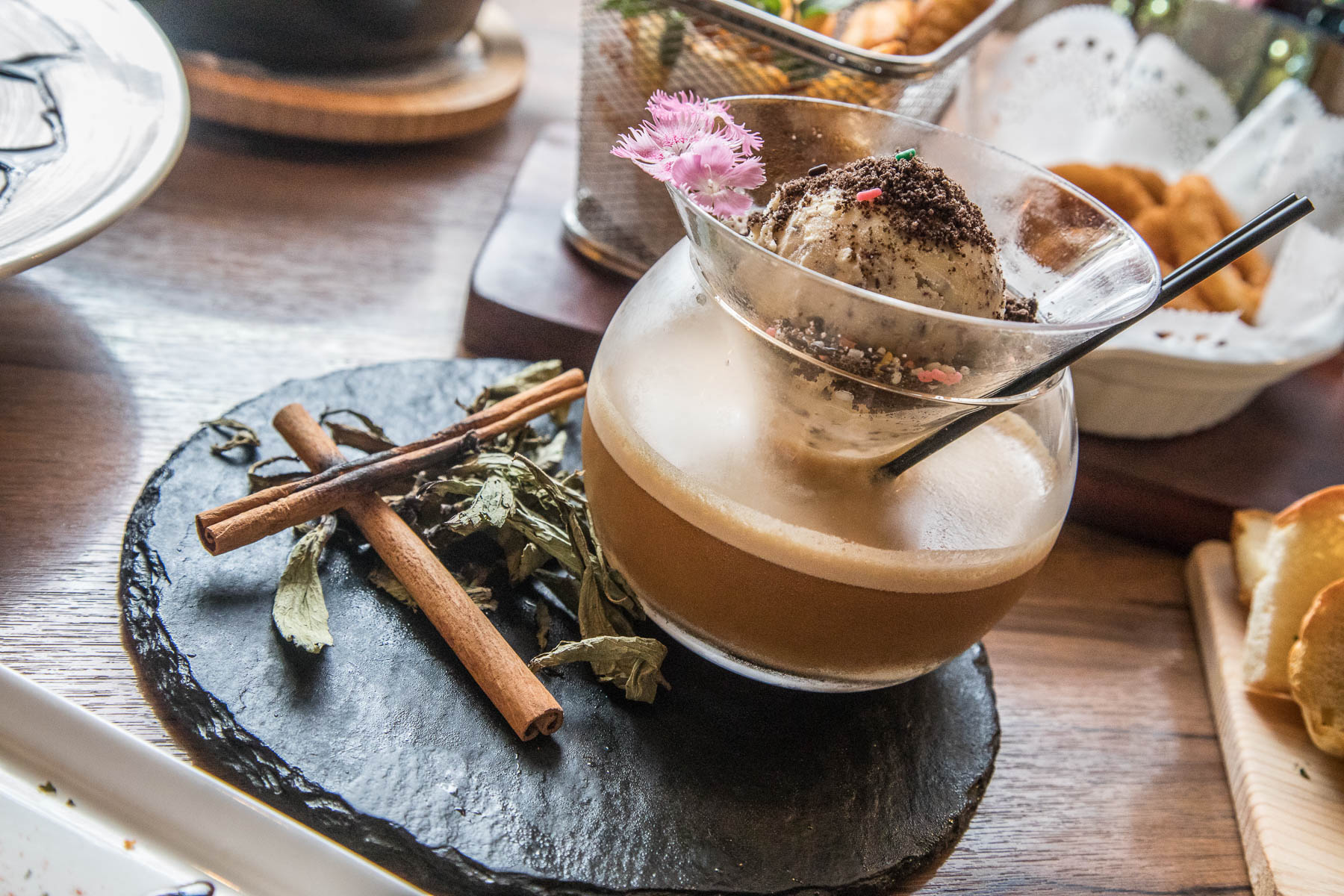 台北調酒,東區調酒,Chinese Whispers悄悄話餐酒館,悄悄話餐酒館,東區酒吧,東區餐酒館推薦,台北酒吧,台北餐酒館