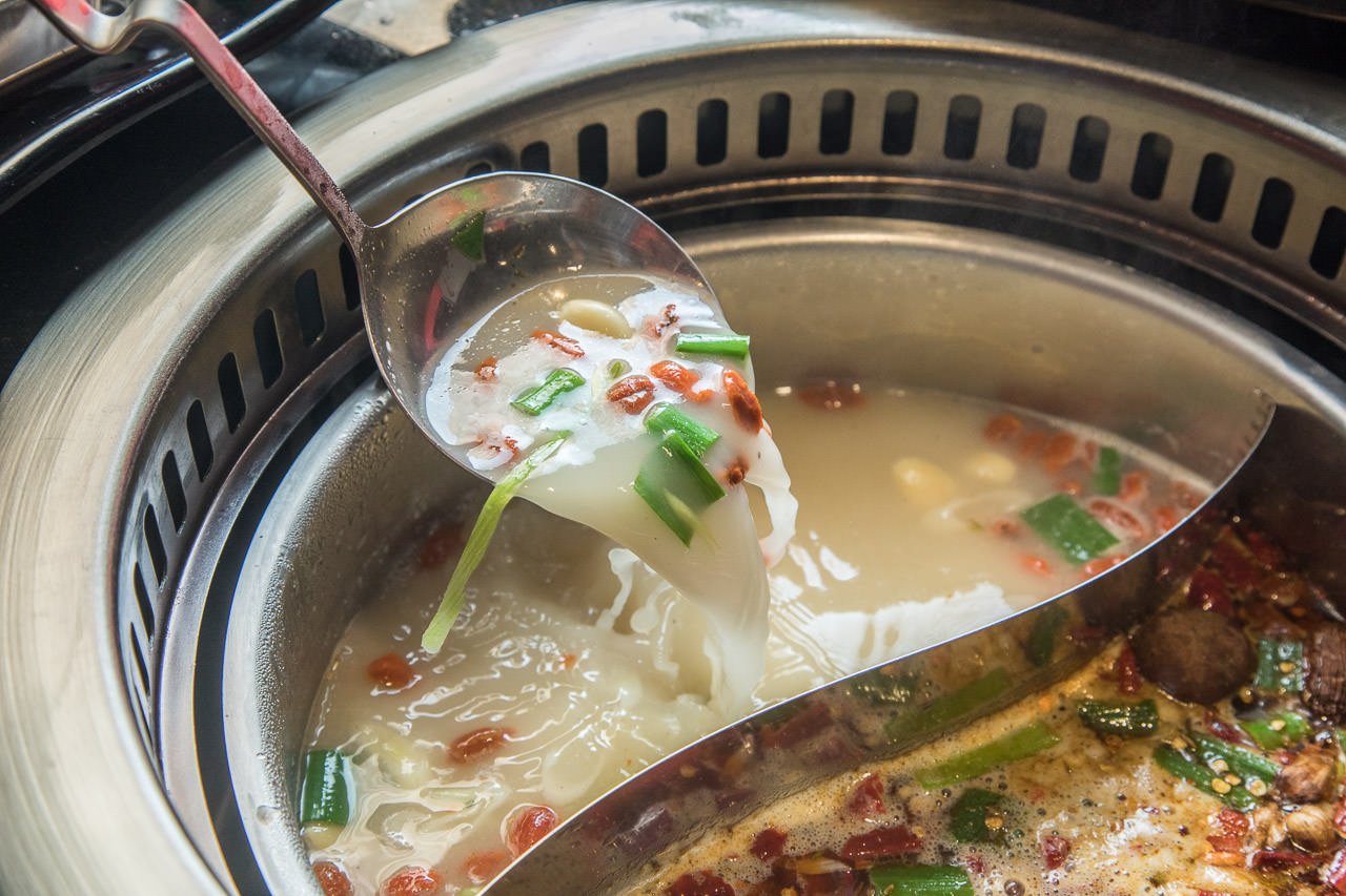 小蒙牛,小蒙牛西門店,台北美食,西門町吃到飽,西門町美食,西門町火鍋,西門町燒肉,西門町麻辣火鍋,小蒙牛頂級麻辣養生鍋（烤）西門店,小蒙牛頂級麻辣養生鍋