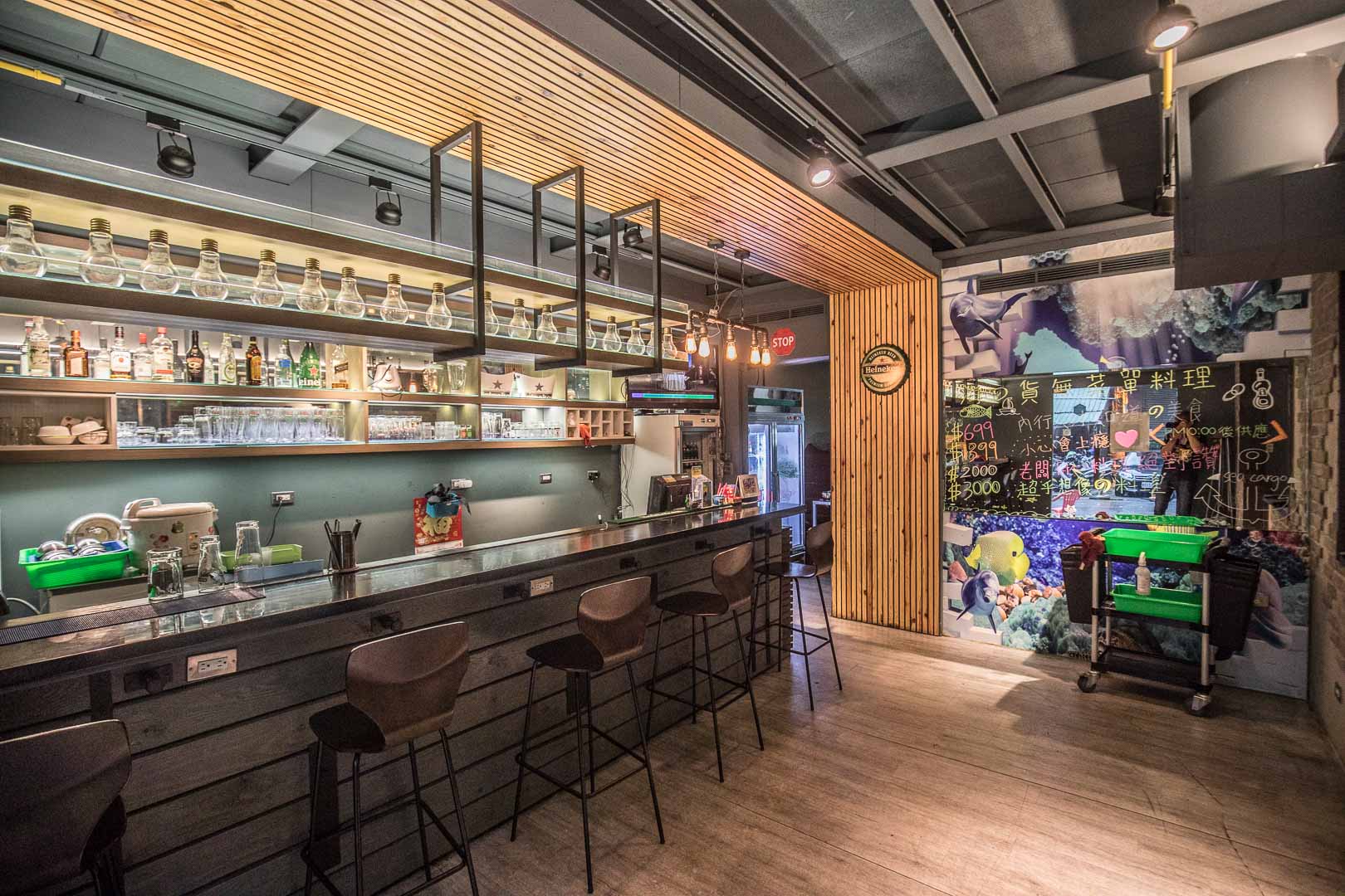 新竹城隍廟美食,新竹無菜單料理,新竹必吃,新竹重慶烤魚,新竹海鮮料理,新竹城隍廟必吃,海の貨海鮮料理,新竹美食