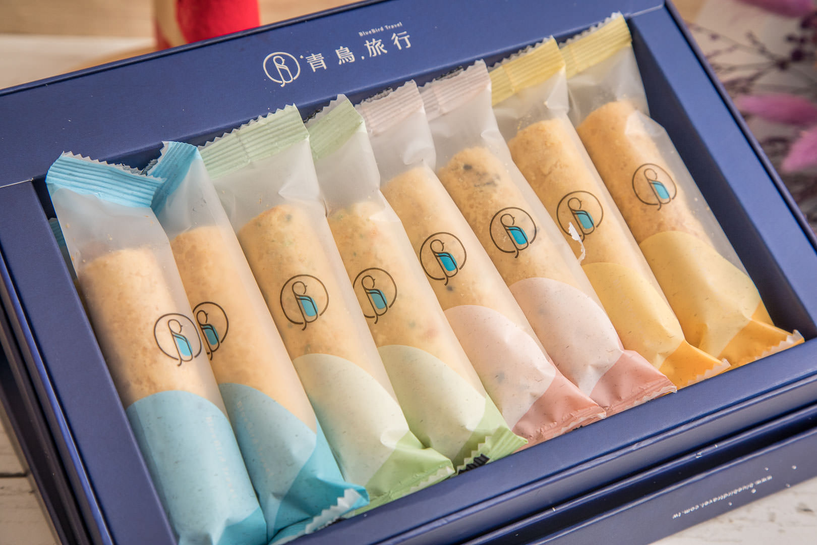 中秋禮盒推薦,中秋送禮,中秋禮盒,手工蛋捲,手工蛋捲禮盒,手工蛋捲推薦,青鳥旅行蛋捲中秋禮盒,青鳥旅行蛋捲,青鳥旅行