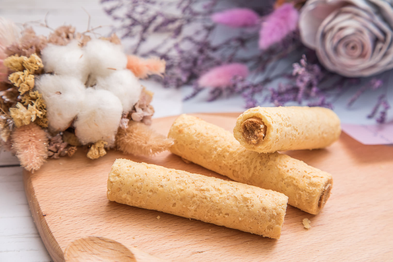 中秋禮盒推薦,中秋送禮,中秋禮盒,手工蛋捲,手工蛋捲禮盒,手工蛋捲推薦,青鳥旅行蛋捲中秋禮盒,青鳥旅行蛋捲,青鳥旅行