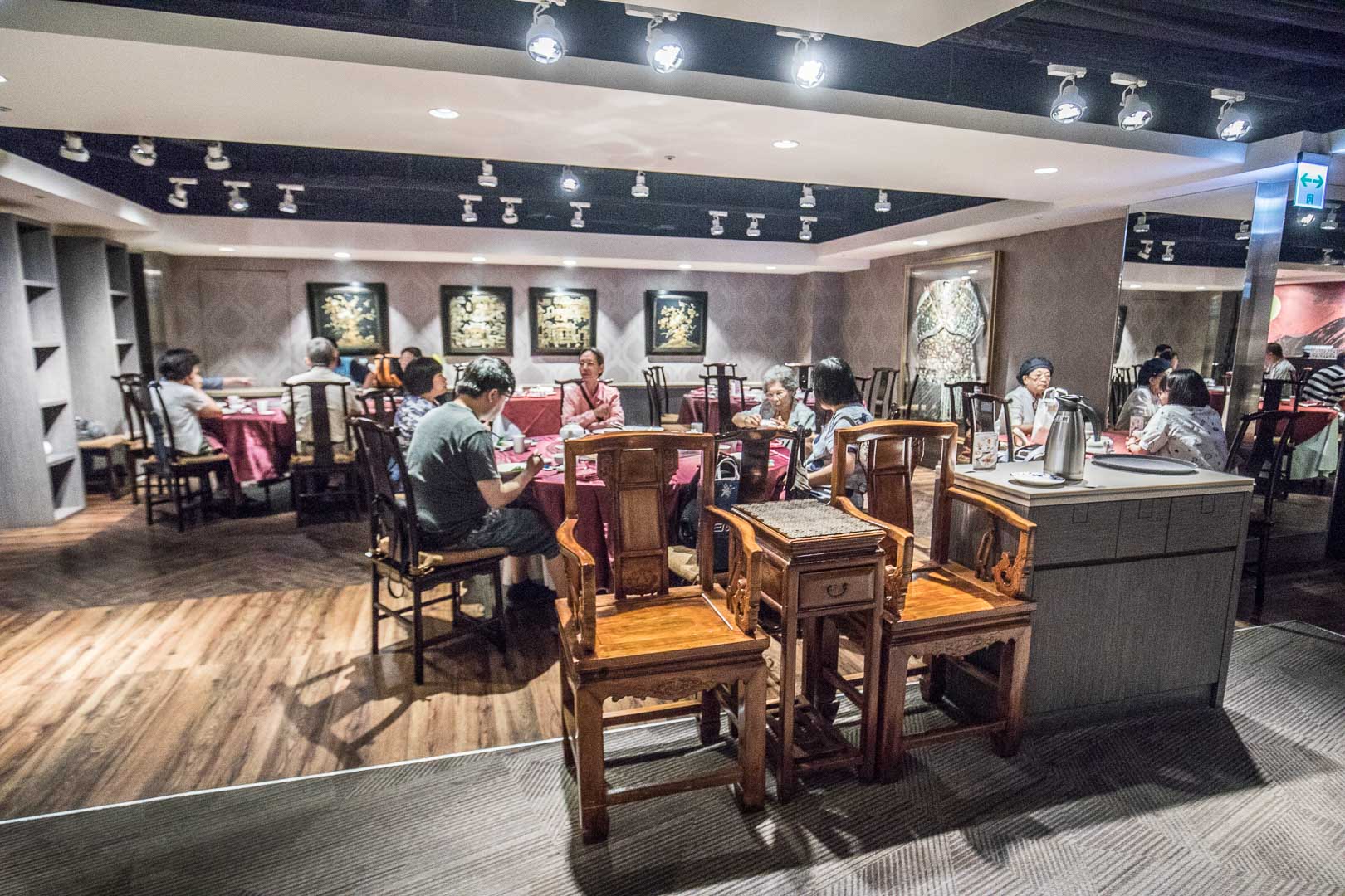 台北聚餐,台北捷運美食,台北中餐廳,台北火車站美食,台北白蘆筍,白蘆筍料理,台北凱薩,王朝中餐廳,台北王朝中餐廳,凱薩王朝中餐廳,台北美食