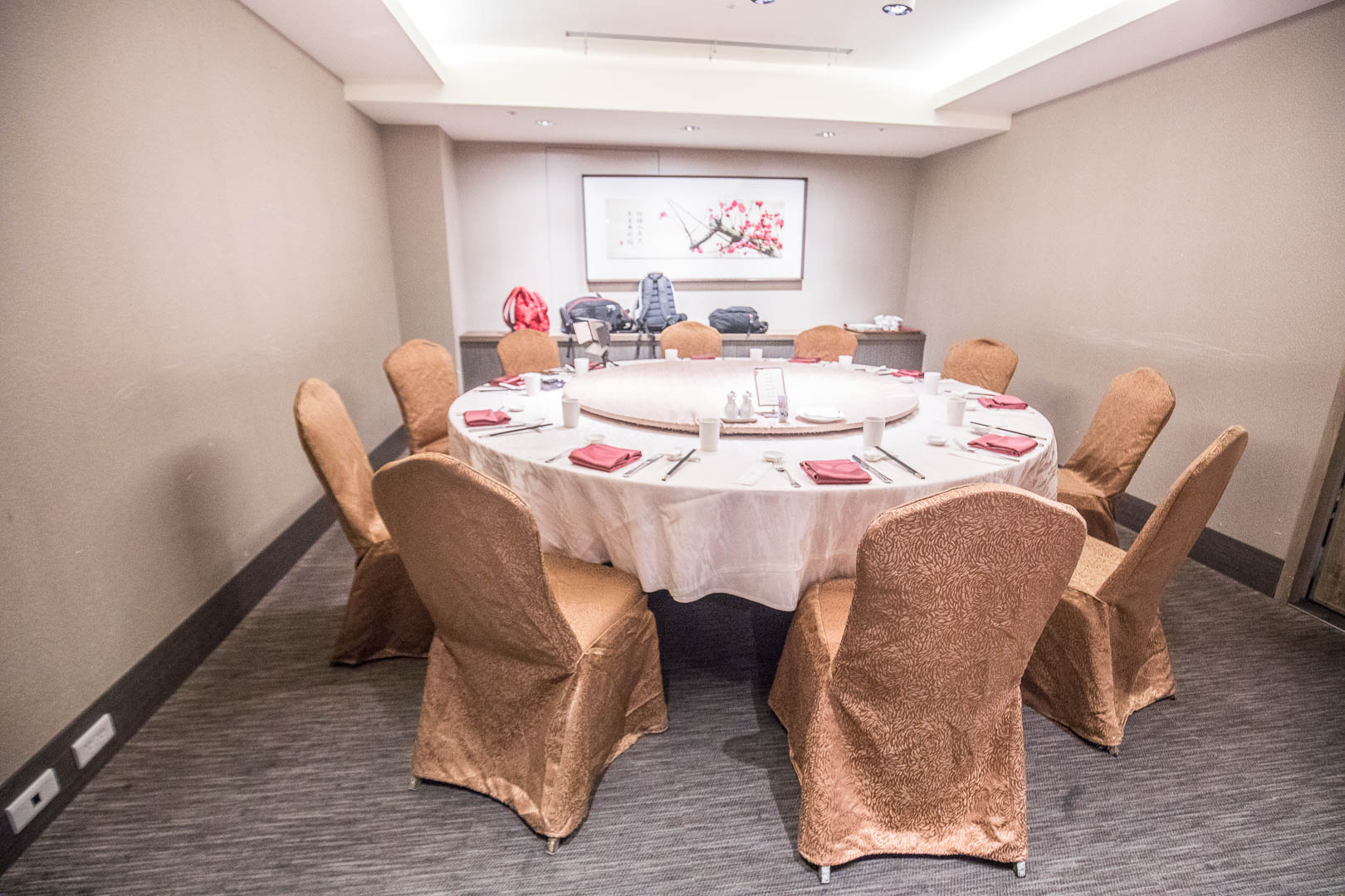 台北聚餐,台北捷運美食,台北中餐廳,台北火車站美食,台北白蘆筍,白蘆筍料理,台北凱薩,王朝中餐廳,台北王朝中餐廳,凱薩王朝中餐廳,台北美食