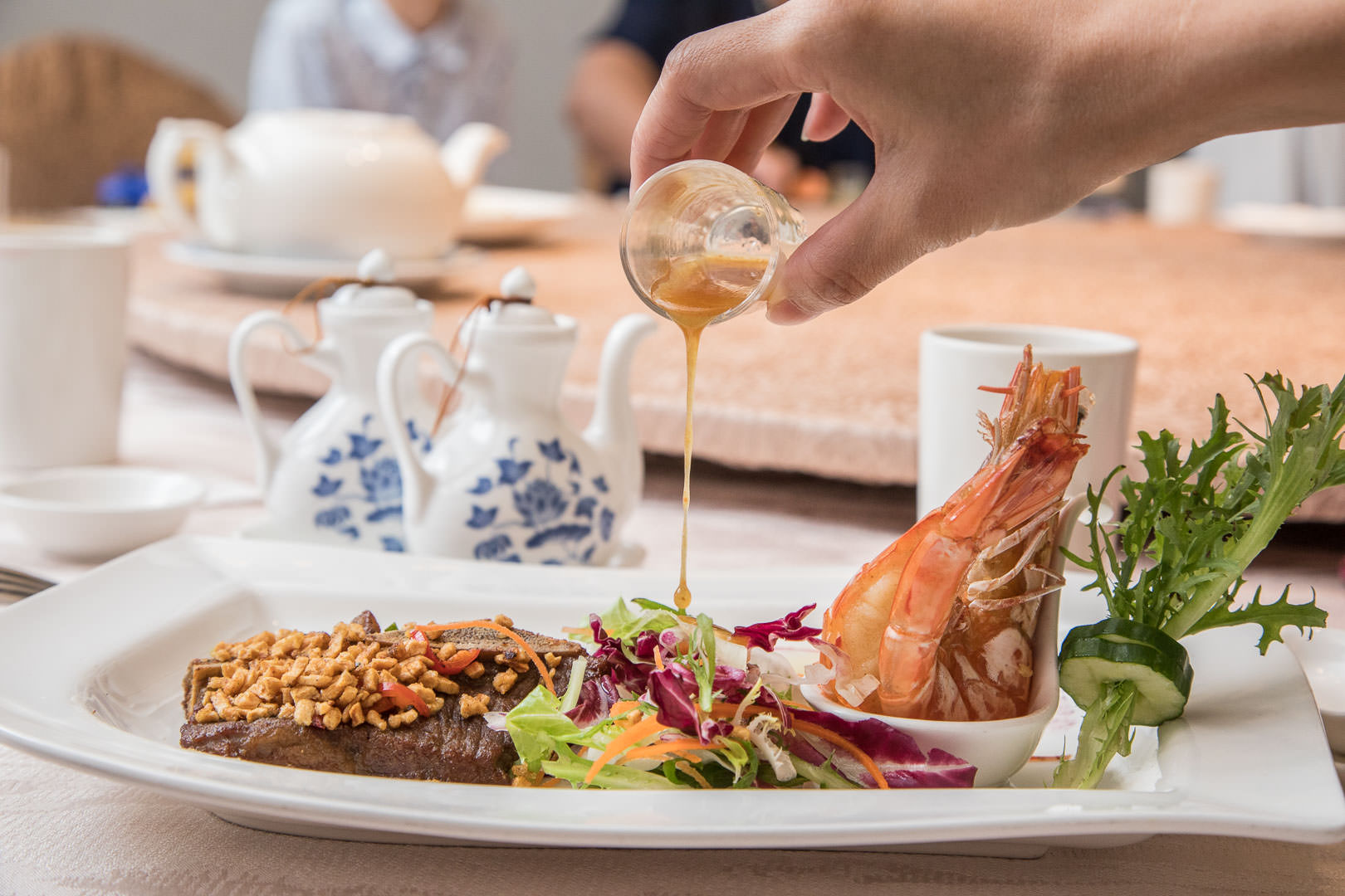 台北聚餐,台北捷運美食,台北中餐廳,台北火車站美食,台北白蘆筍,白蘆筍料理,台北凱薩,王朝中餐廳,台北王朝中餐廳,凱薩王朝中餐廳,台北美食