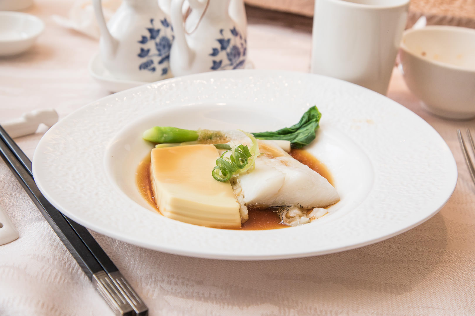 台北聚餐,台北捷運美食,台北中餐廳,台北火車站美食,台北白蘆筍,白蘆筍料理,台北凱薩,王朝中餐廳,台北王朝中餐廳,凱薩王朝中餐廳,台北美食