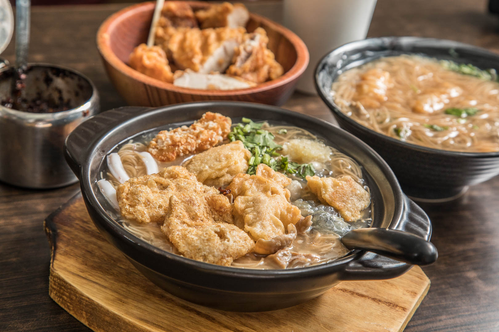 台北麵線,台北大腸麵線,台北蚵仔麵線,台北浮誇麵線,龍山寺麵線,龍山寺美食,龍山寺小吃,賴桑透抽蚵仔麵線