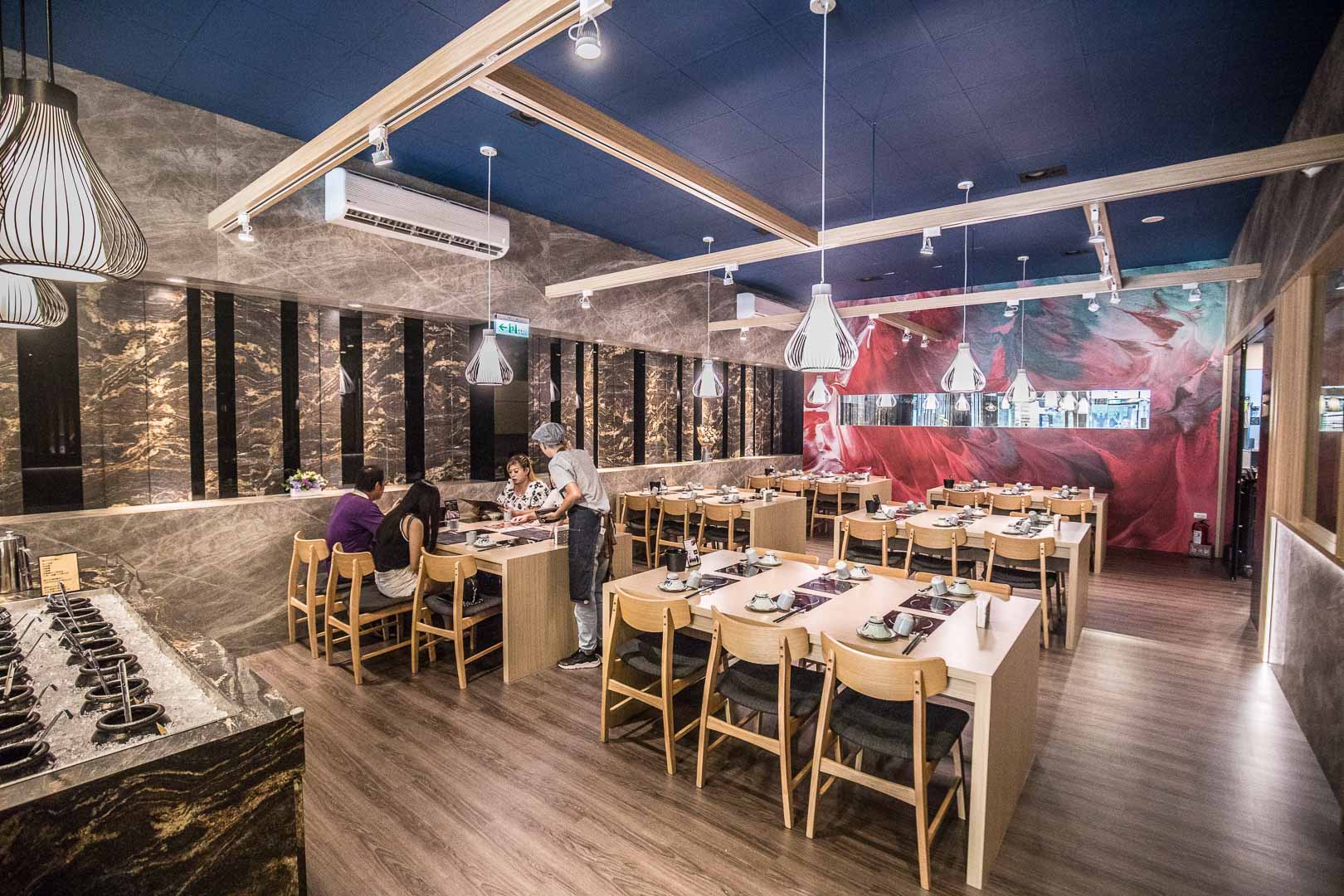 桃園美食,桃園聚餐,桃園火鍋,長庚美食,桃園鍋物,長庚餐廳,六石蒔鍋