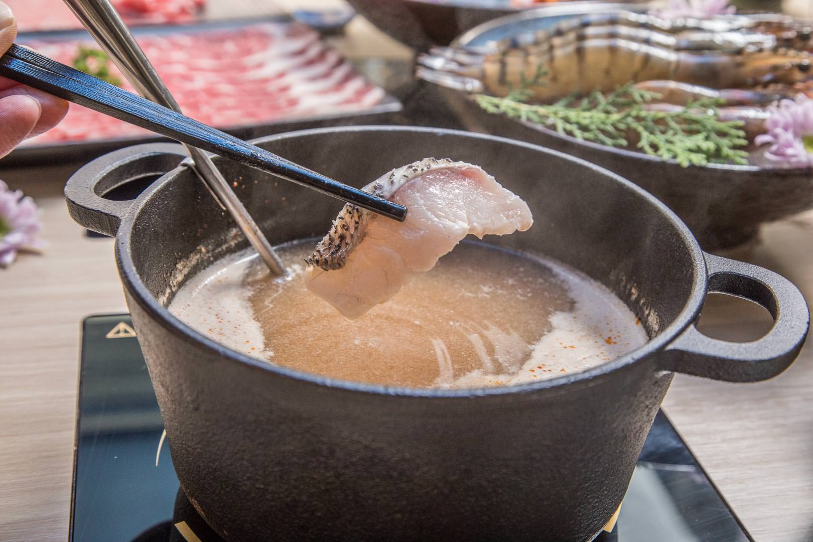 桃園美食,桃園聚餐,桃園火鍋,長庚美食,桃園鍋物,長庚餐廳,六石蒔鍋