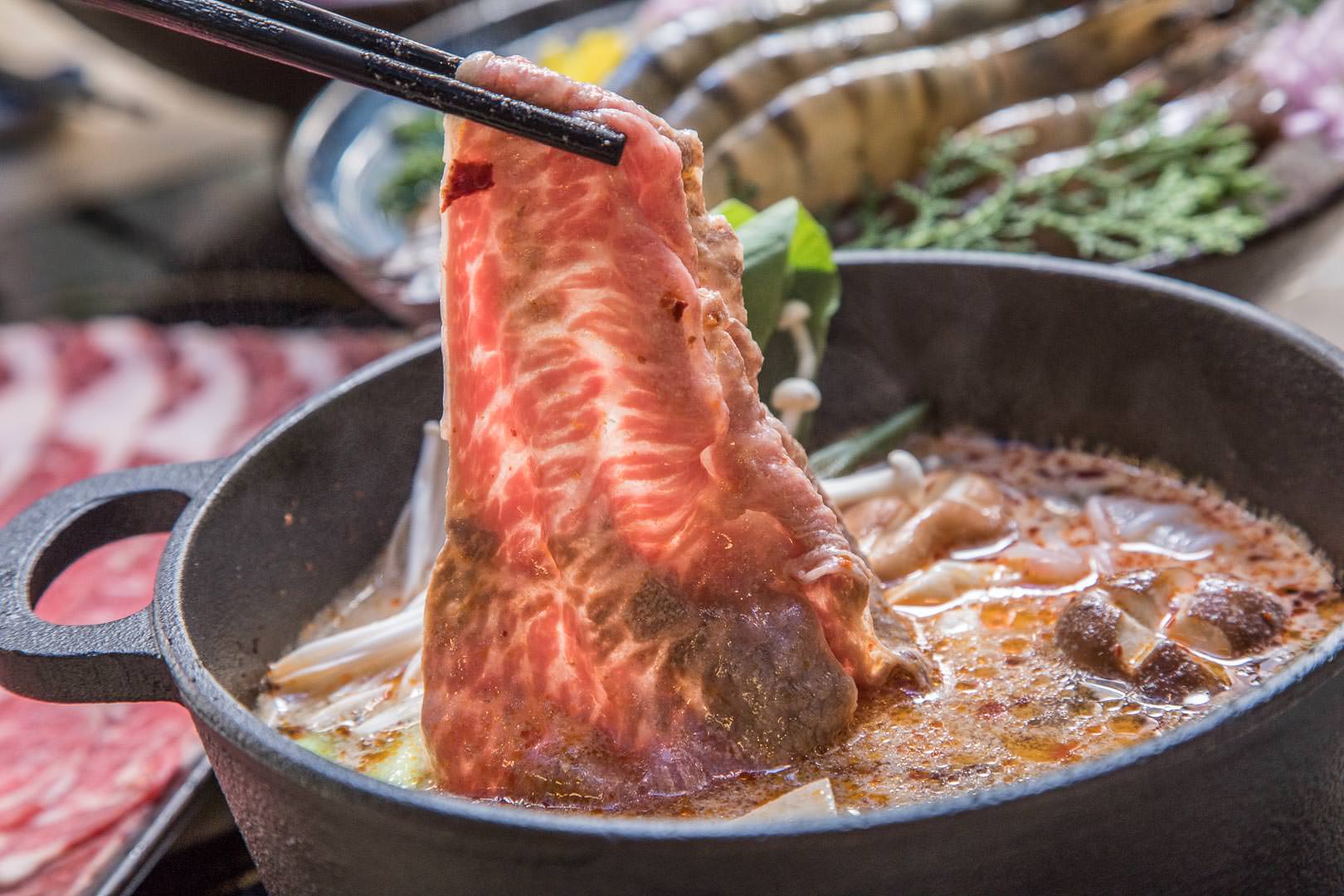 桃園美食,桃園聚餐,桃園火鍋,長庚美食,桃園鍋物,長庚餐廳,六石蒔鍋