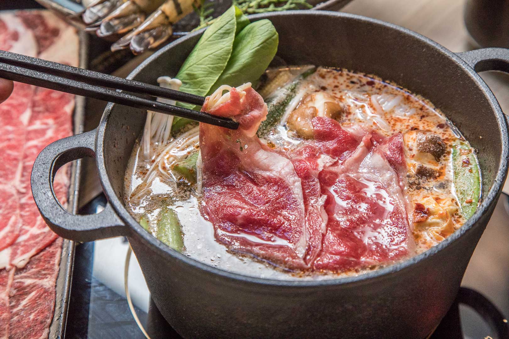 桃園美食,桃園聚餐,桃園火鍋,長庚美食,桃園鍋物,長庚餐廳,六石蒔鍋