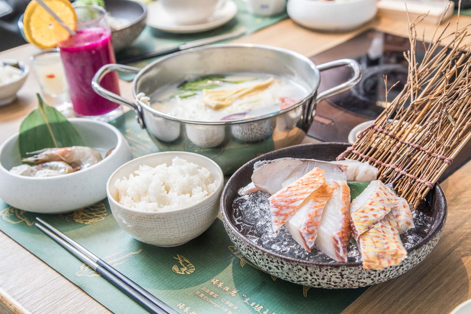 台北鍋物,台北海鮮鍋物,京華城美食,小巨蛋美食,Hi-Q褐藻生活館x鱻食,Hi-Q褐藻生活館,台北火鍋,台北海鮮火鍋 @大手牽小手。玩樂趣