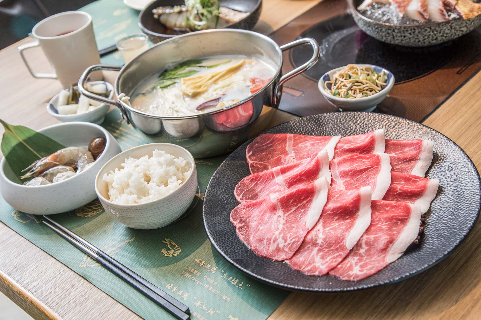 台北火鍋,台北海鮮火鍋,台北鍋物,台北海鮮鍋物,京華城美食,小巨蛋美食,Hi-Q褐藻生活館x鱻食,Hi-Q褐藻生活館