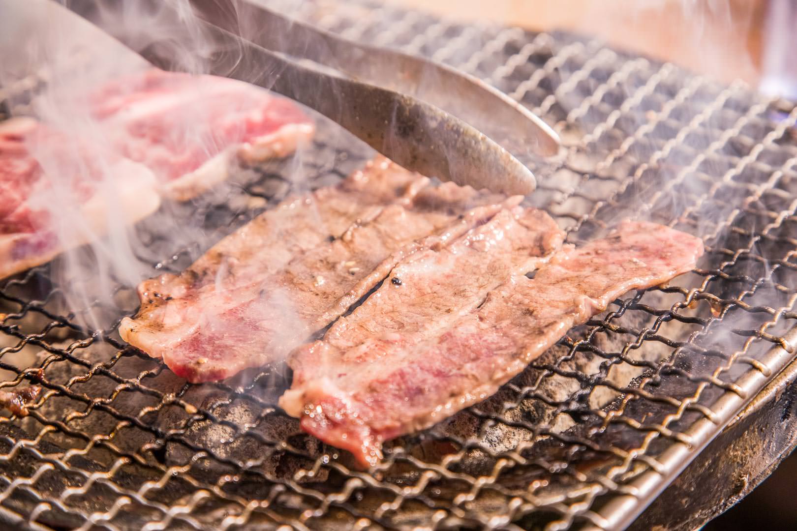 基隆必吃,基隆燒烤吃到飽,月桂炭火燒肉,基隆美食,基隆吃到飽,基隆燒烤,基隆廟口美食