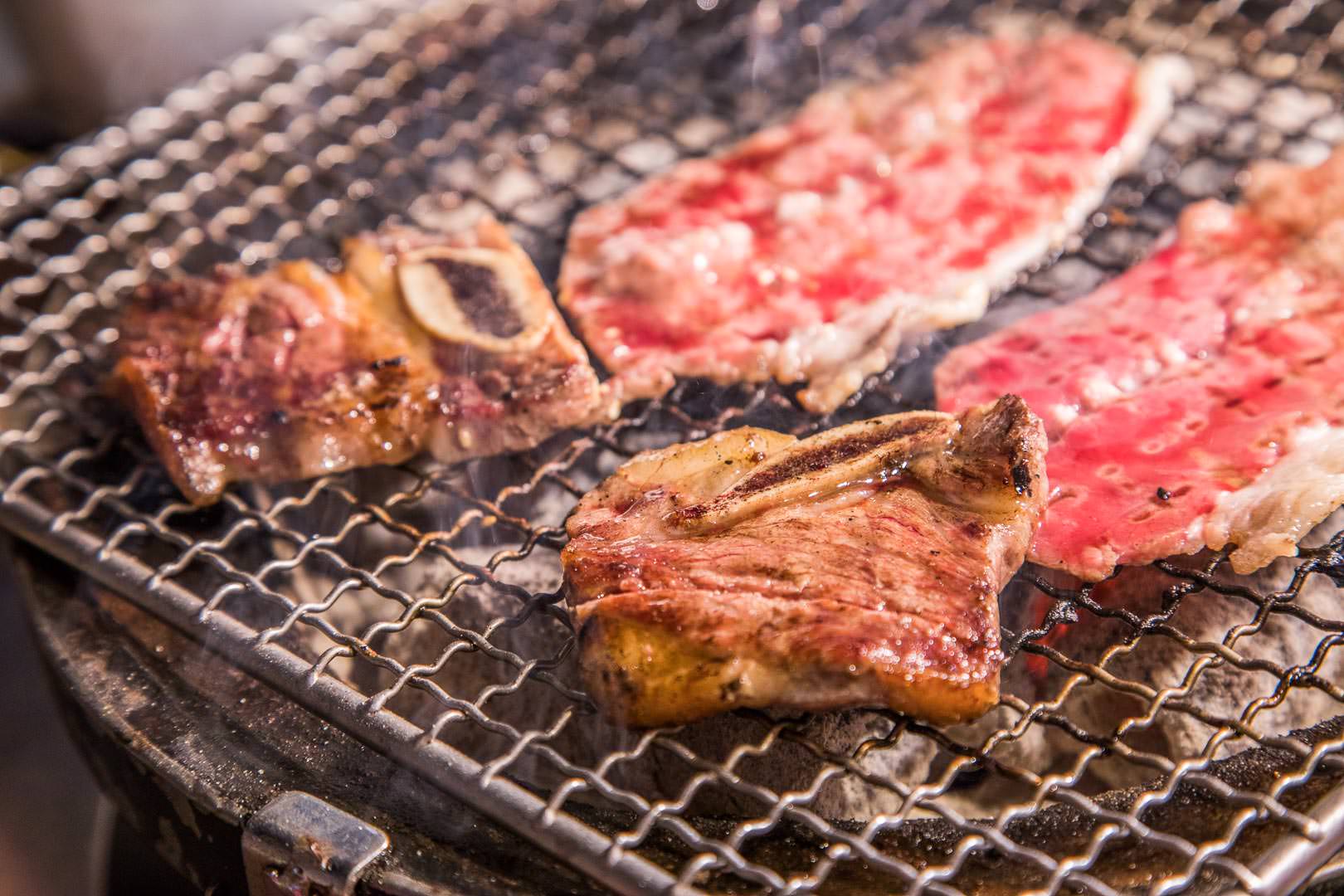 基隆必吃,基隆燒烤吃到飽,月桂炭火燒肉,基隆美食,基隆吃到飽,基隆燒烤,基隆廟口美食