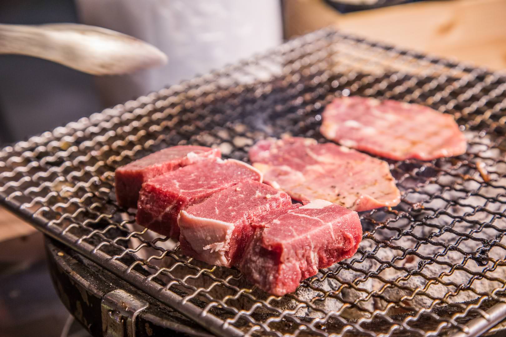 基隆必吃,基隆燒烤吃到飽,月桂炭火燒肉,基隆美食,基隆吃到飽,基隆燒烤,基隆廟口美食